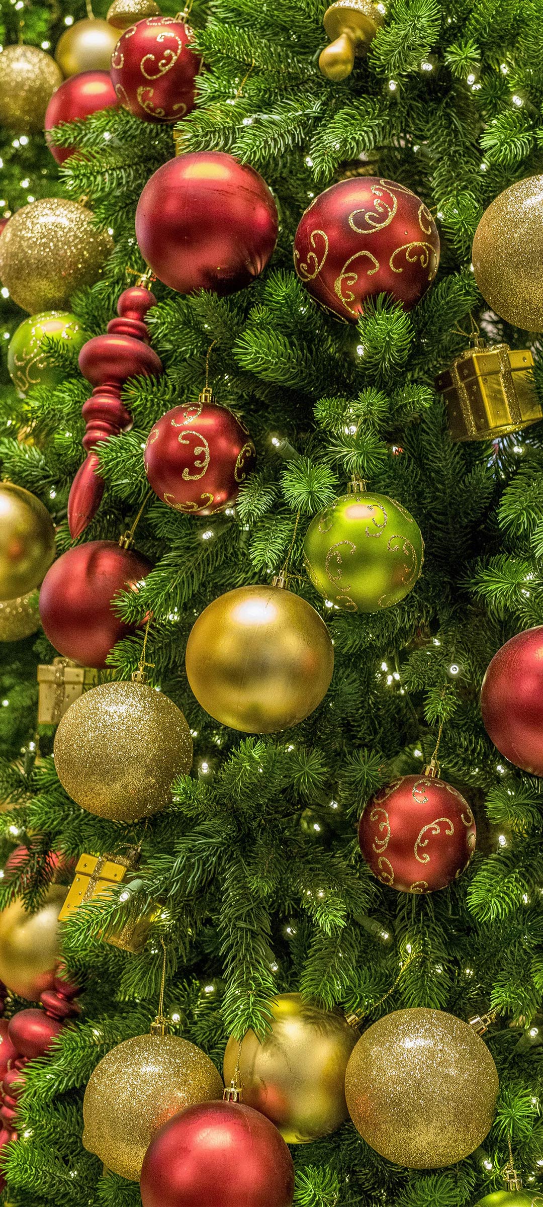 Beautiful Galaxy S21 Plus Christmas Winter Wallpaper & Background 2021