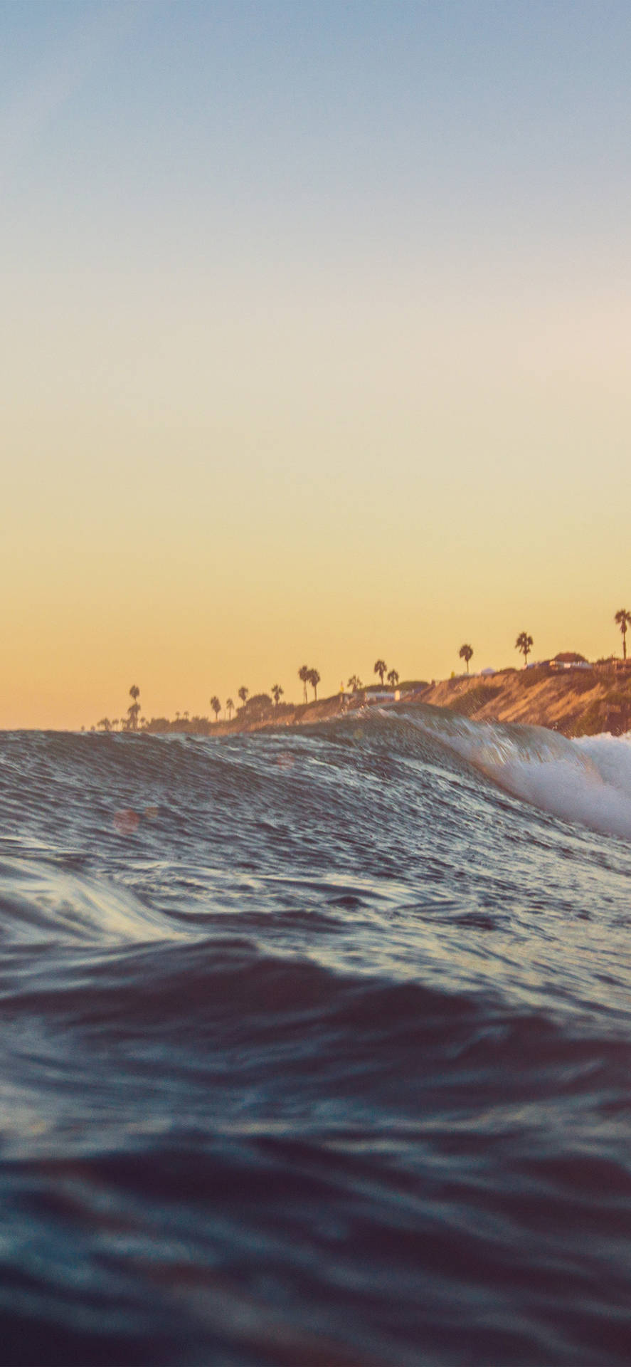 iPhone X Beach Swelling Wave Wallpaper