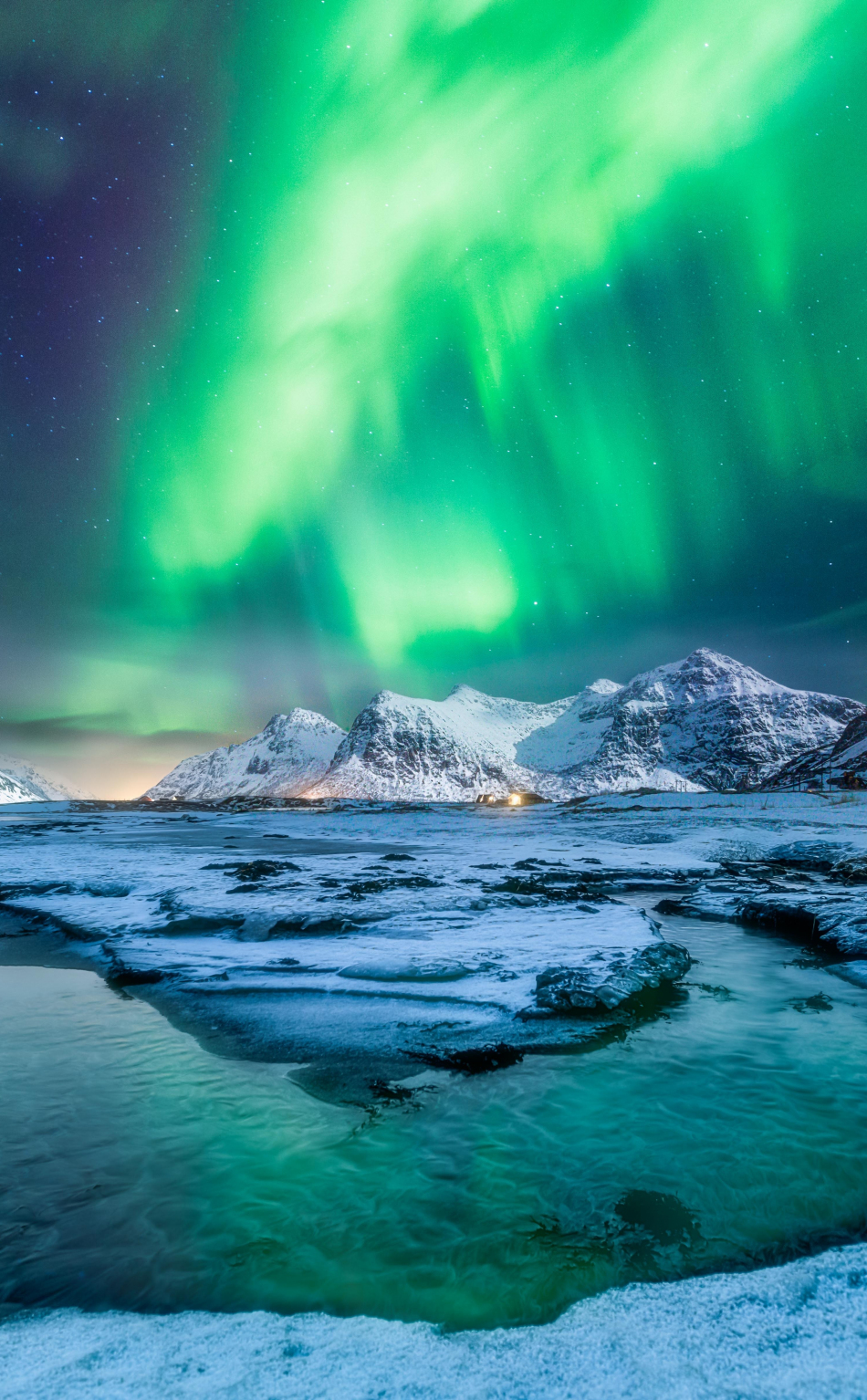 wallpaper 950x1534 northern lights