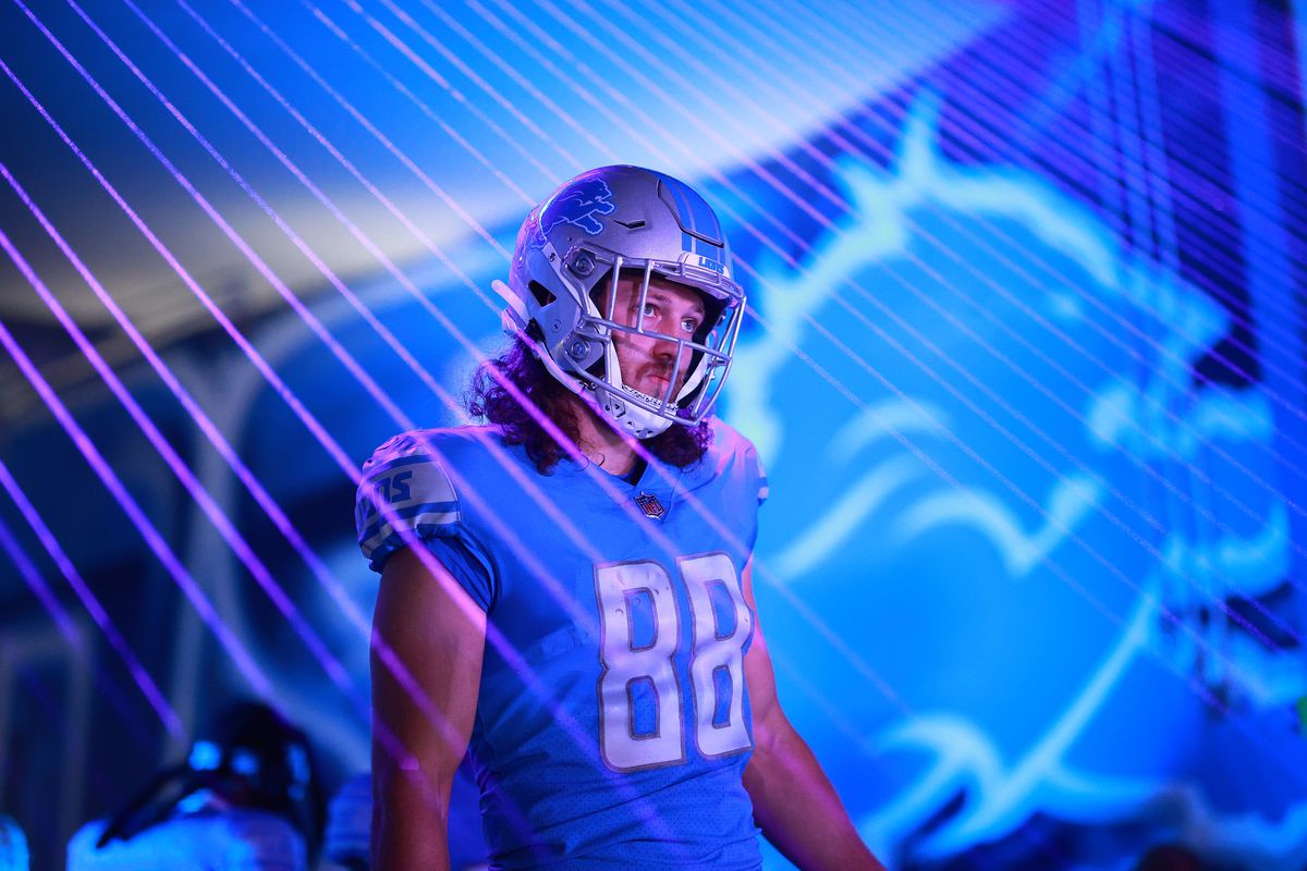 TJ Hockenson Fantasy Football Start Sit Advice: What To Do With Lions TE In Week 8
