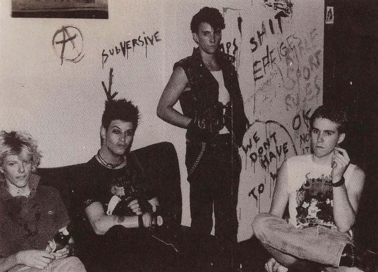 Download Classic Rock Band Distortion Wallpaper