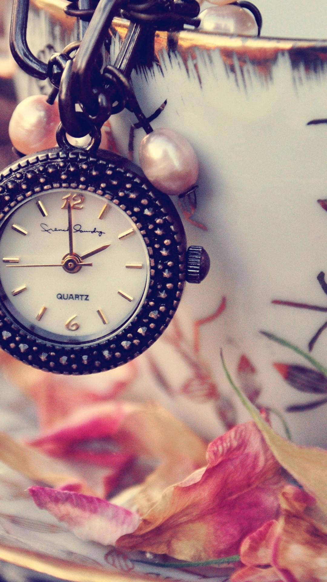 Download Pocket Watch Pretty Phone Wallpaper