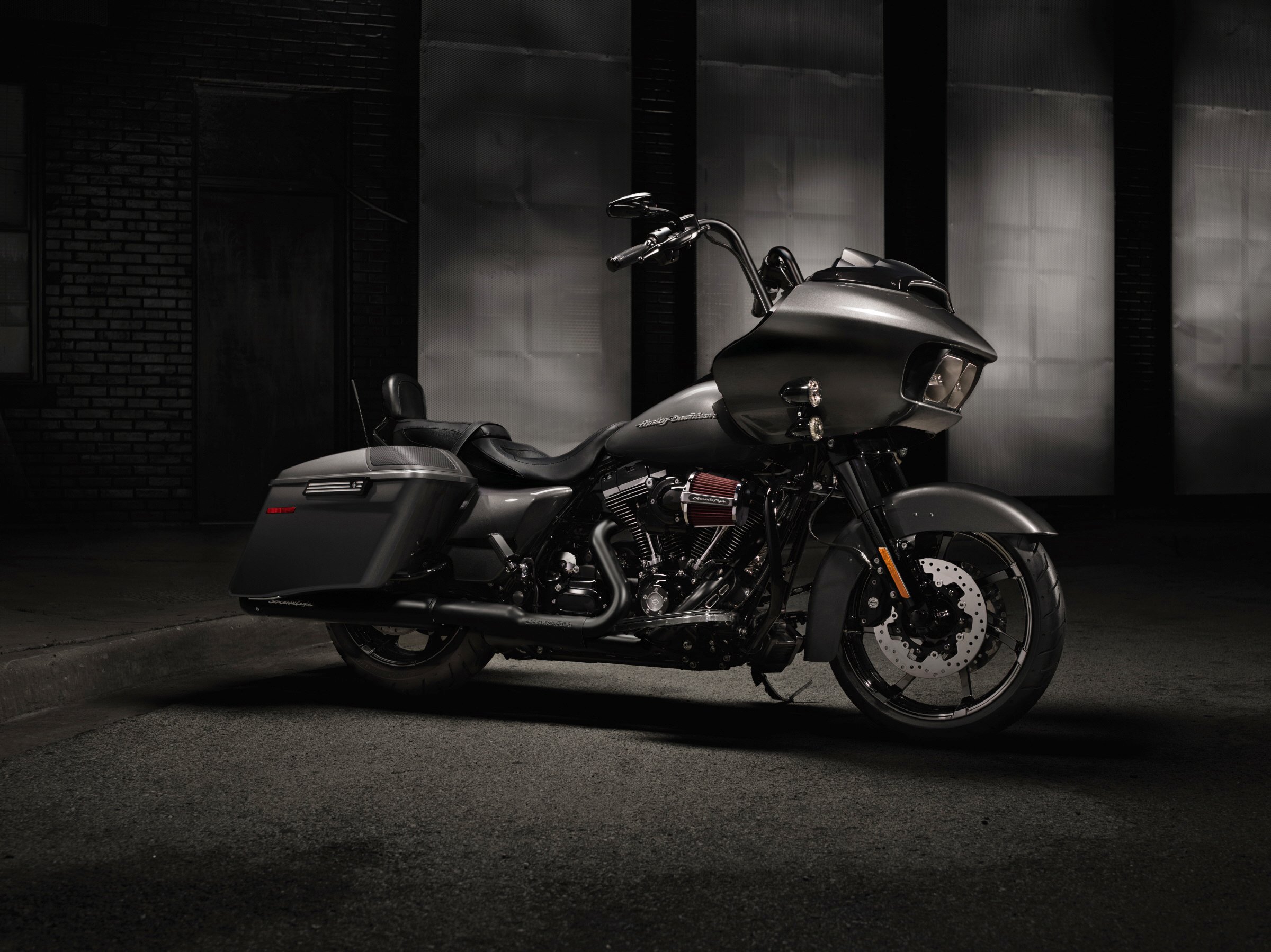 Harley Davidson Of The Day: Custom Road Glide. #potd #photooftheday