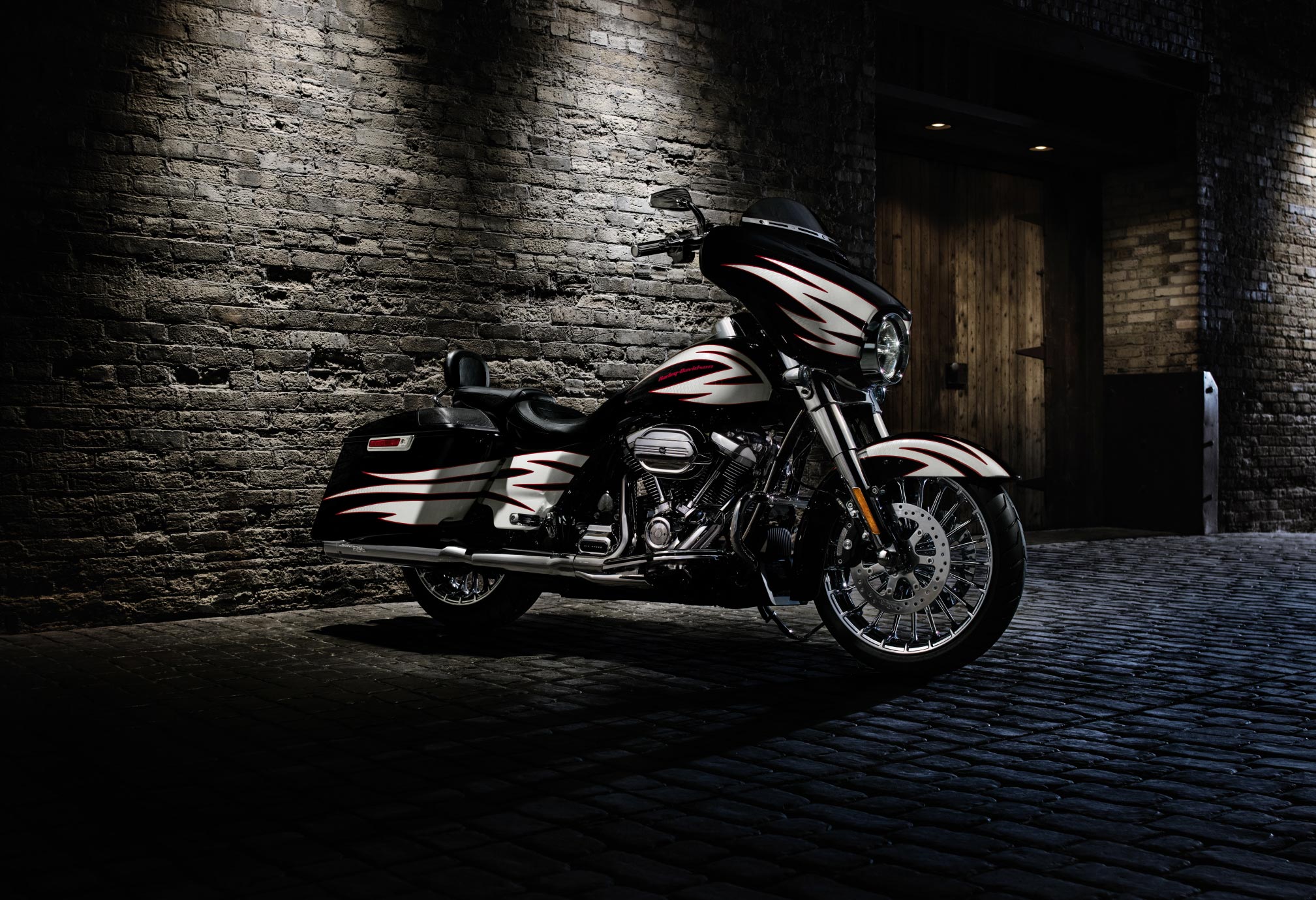 Harley Davidson Street Glide Wallpaper