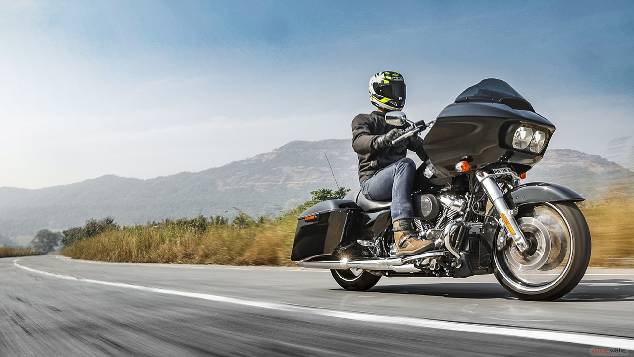 Harley Davidson Road Glide Special: Review Image Gallery