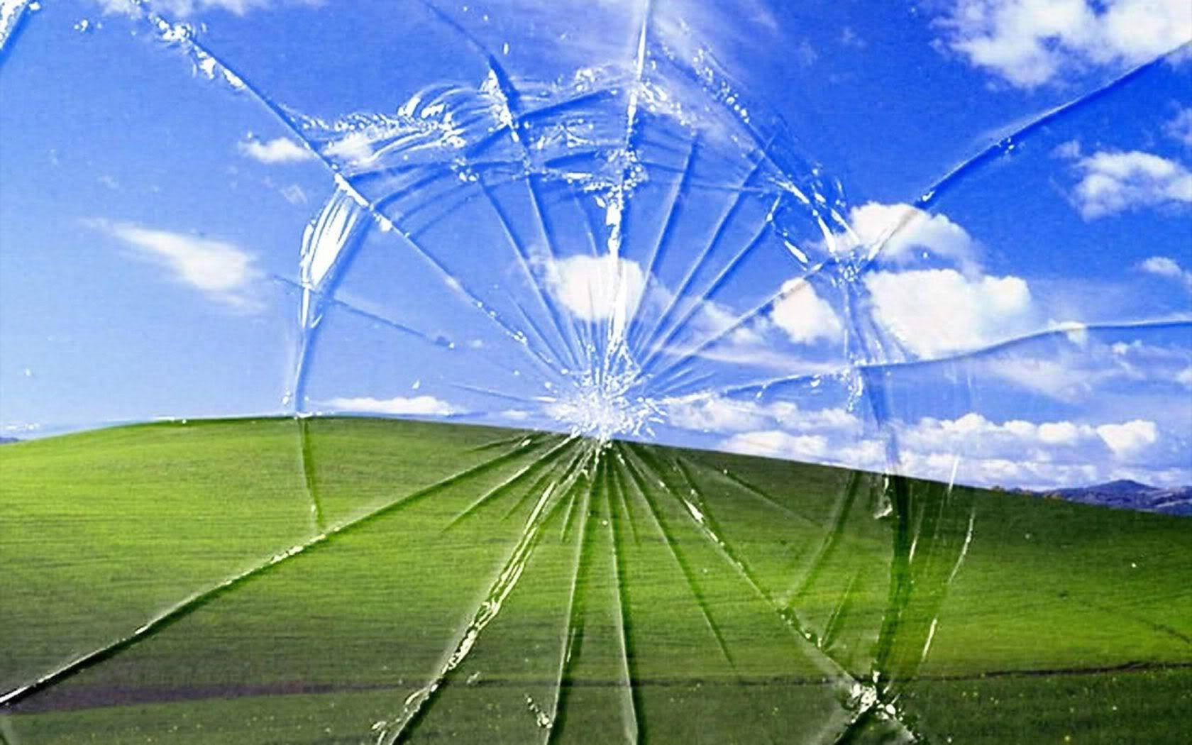Download Windows XP Broken Computer Screen Wallpaper