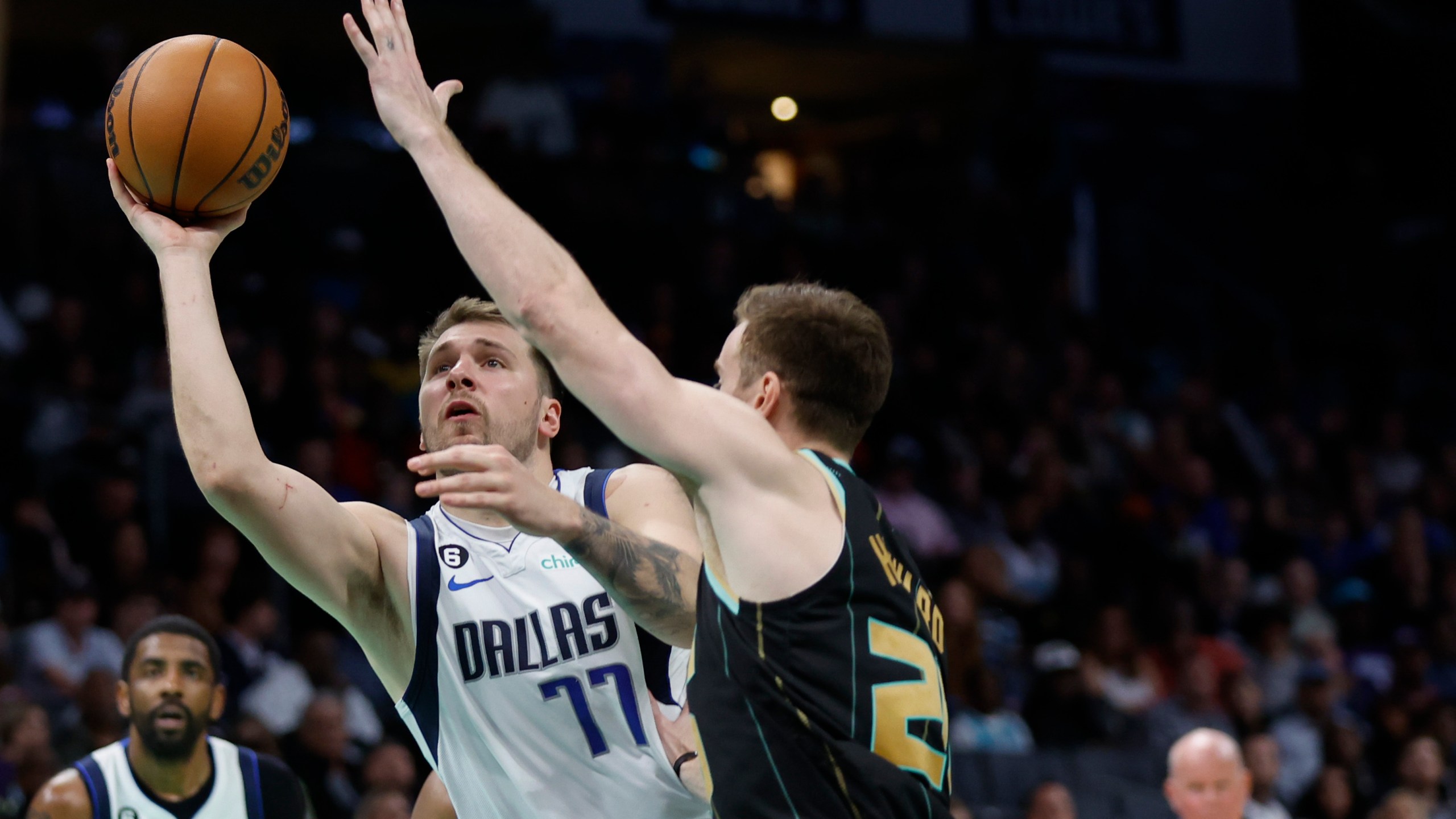 Doncic, Mavericks suffer another costly loss to Hornets. KSNT 27 News