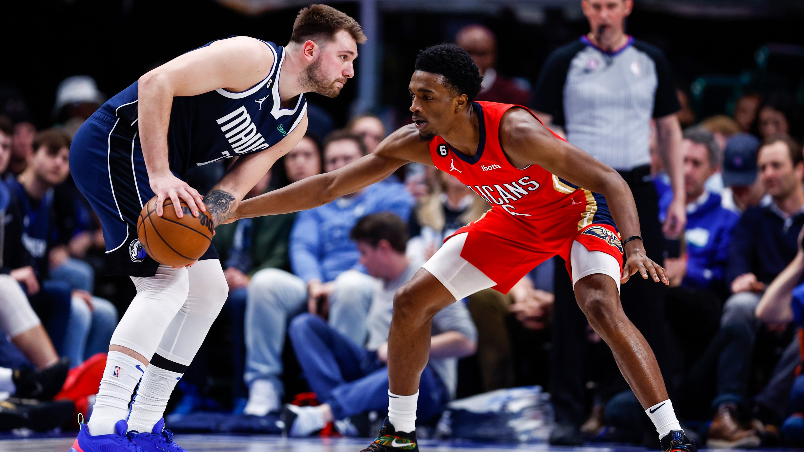 Mavs star Doncic injures heel on fall, out against Pelicans