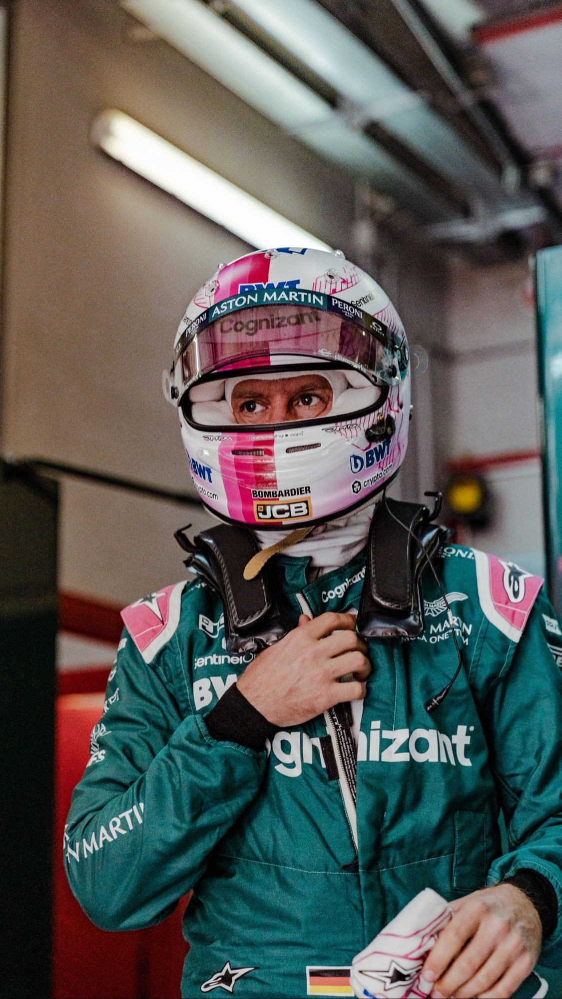 Some Aston Martin F1 phone wallpaper