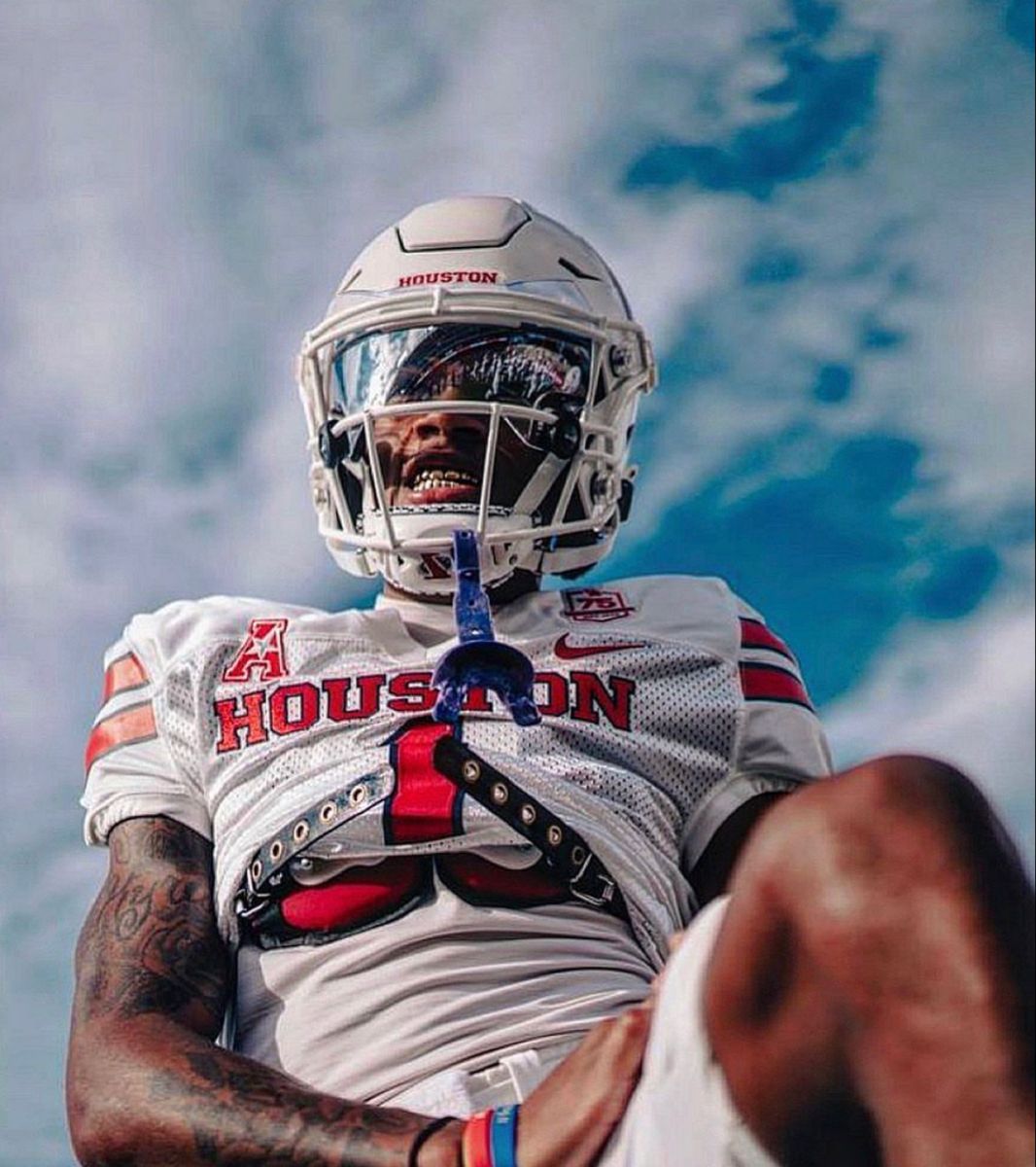 Nathaniel “Tank” Dell. Nfl football wallpaper, Cool football picture, Football poses