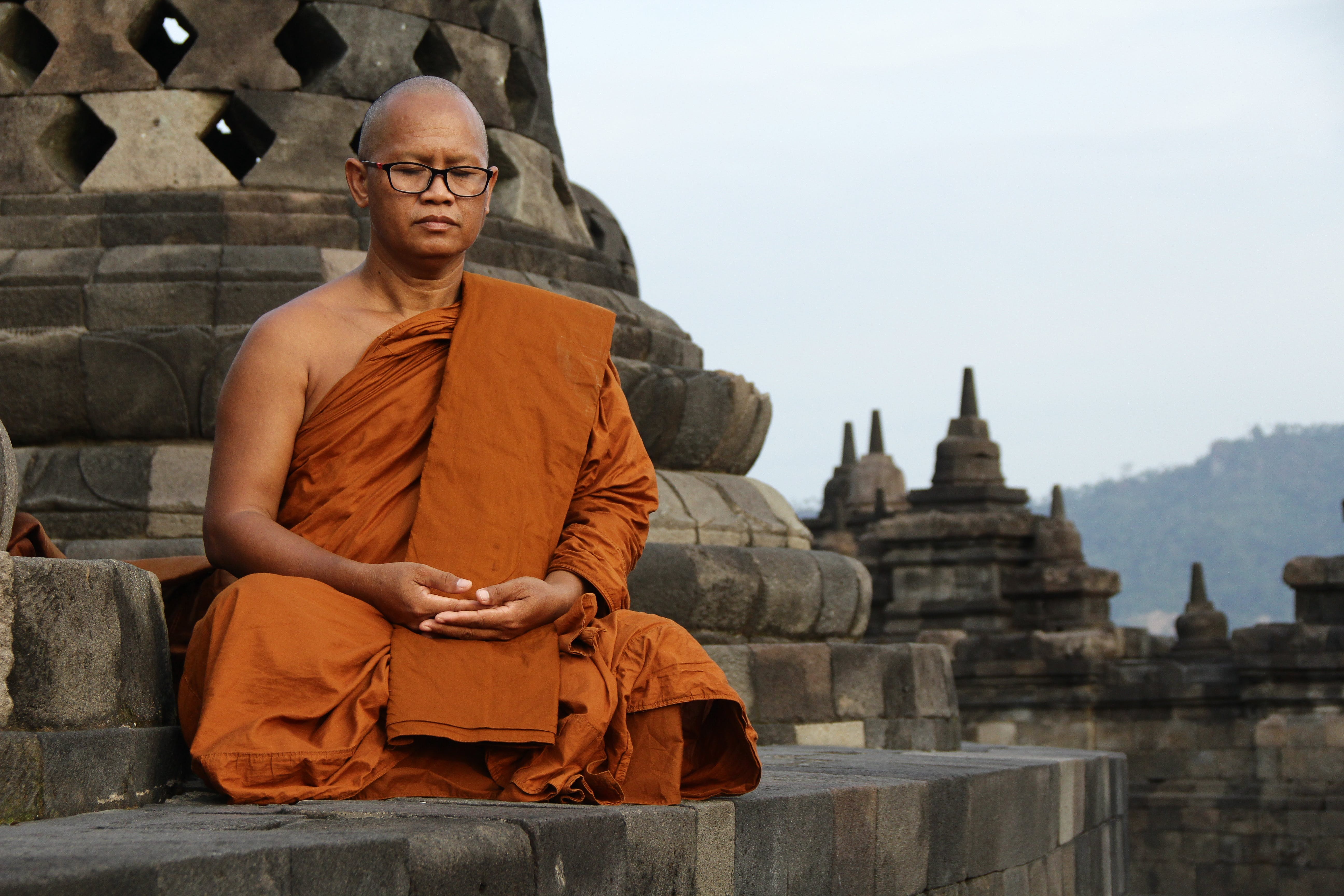Monk Meditating Photo, Download The BEST Free Monk Meditating & HD Image