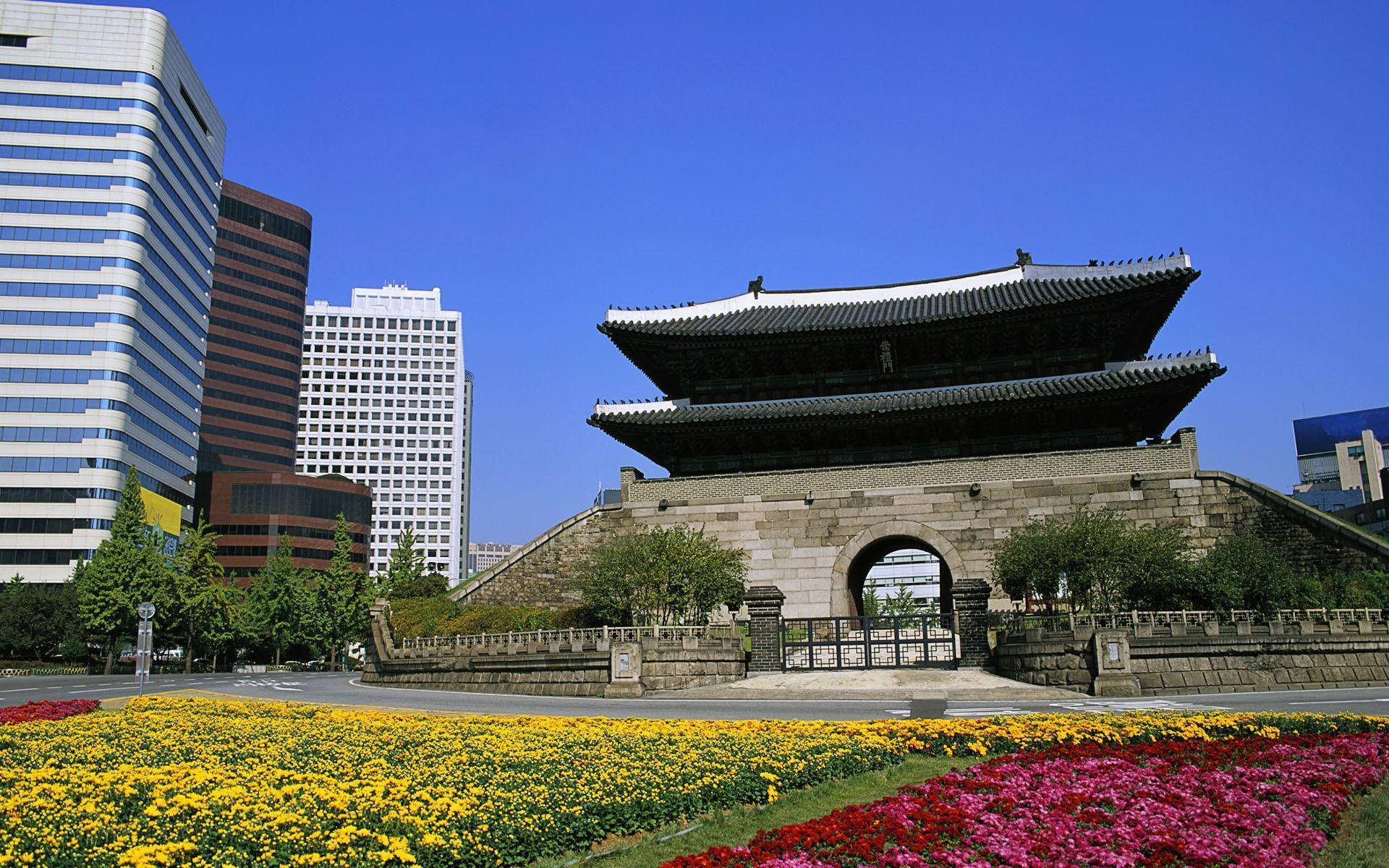 Download Sungnyemun Gate South Korea Wallpaper