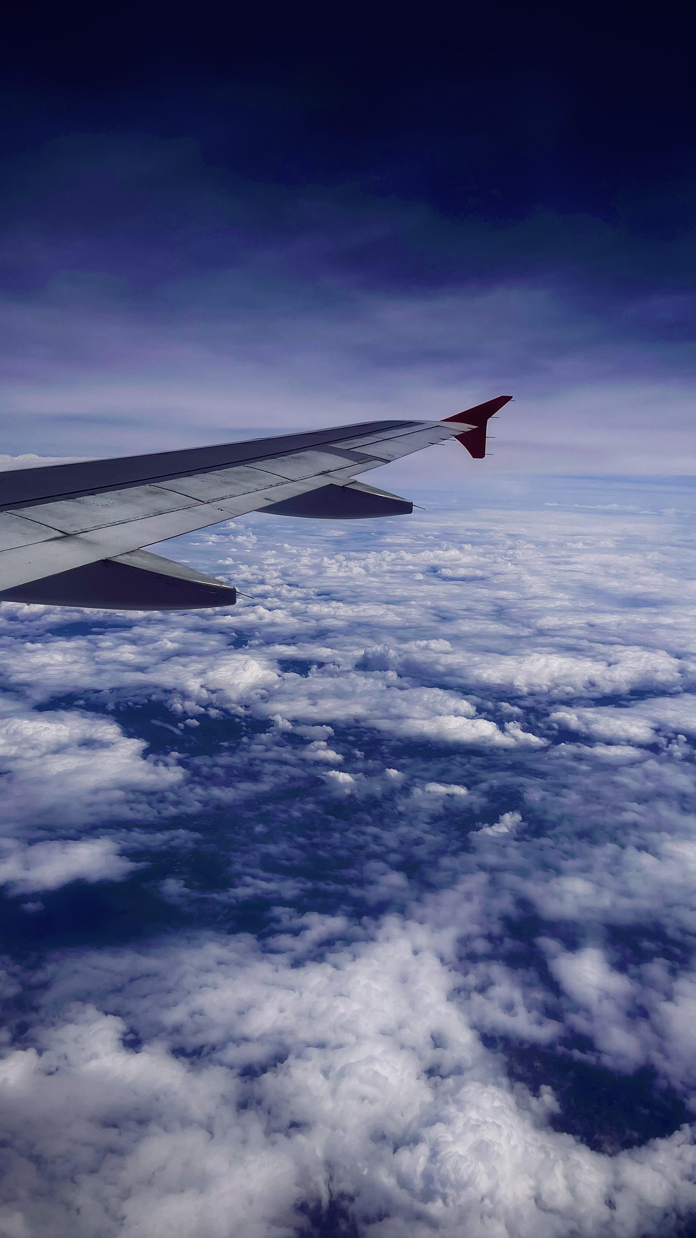 Some Cloud Plane Fetish Wallpaper!Clicked On IP13 Pro Max!