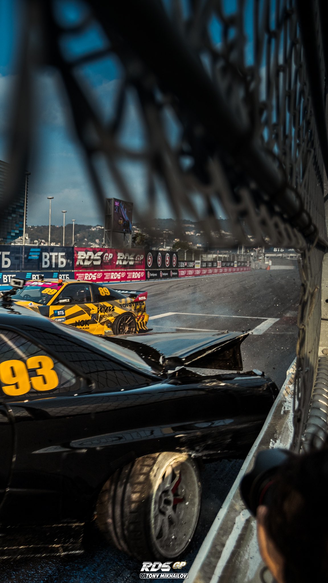 Download Our Superb Drift Wallpaper