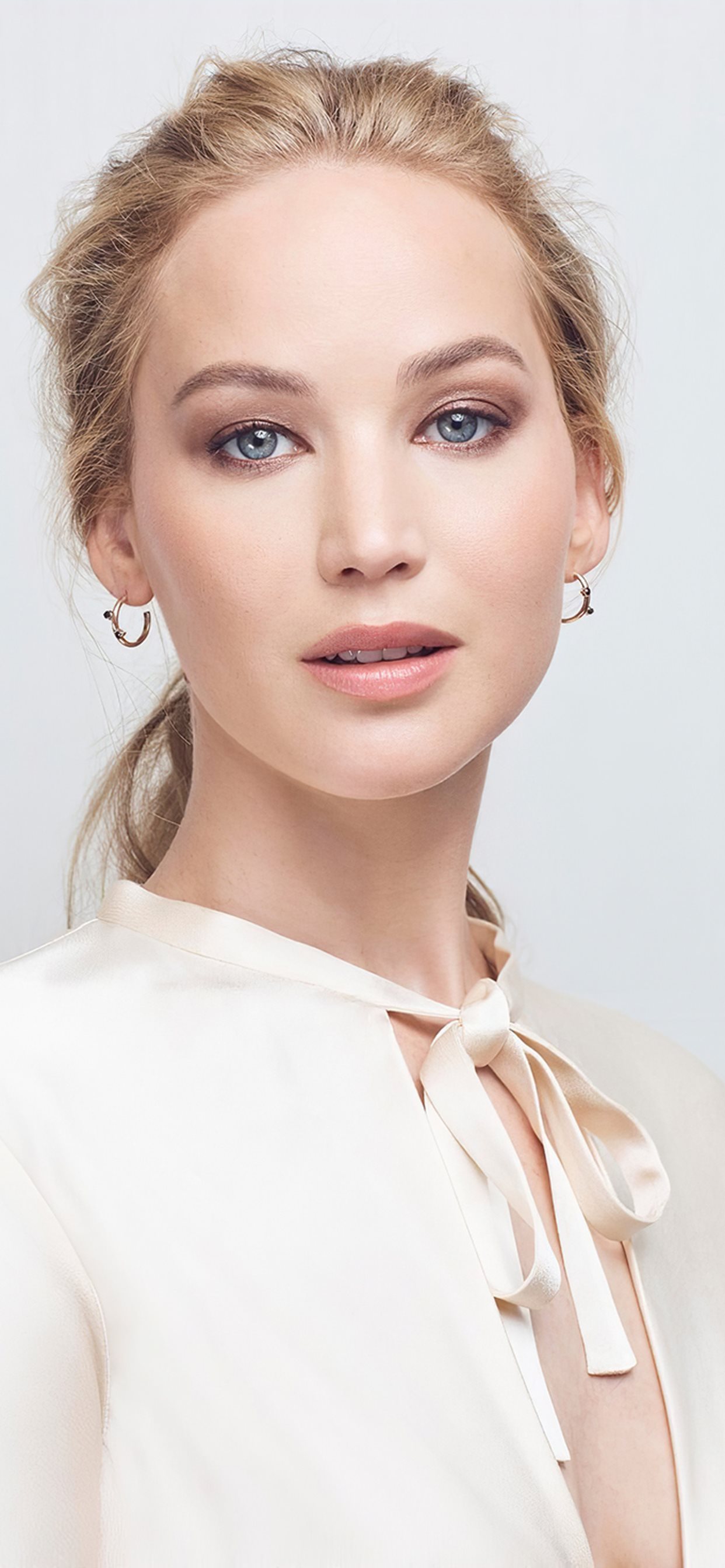 jennifer lawrence photohoot for amazon conservati. iPhone X Wallpaper Free Download