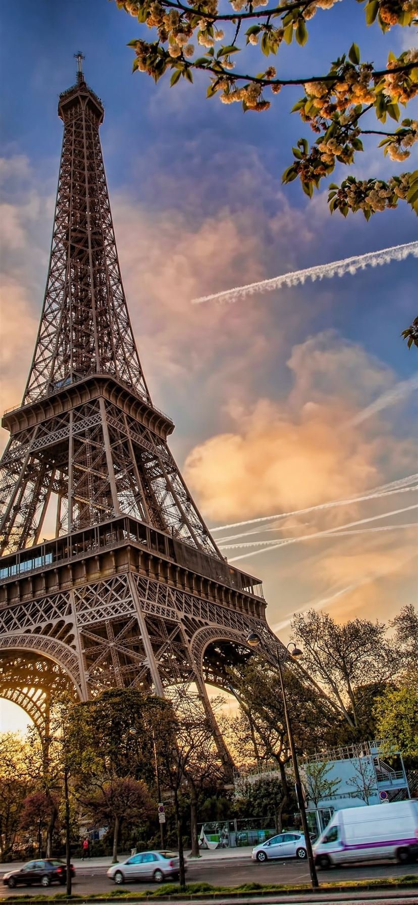 Eiffel Tower Wallpaper Download