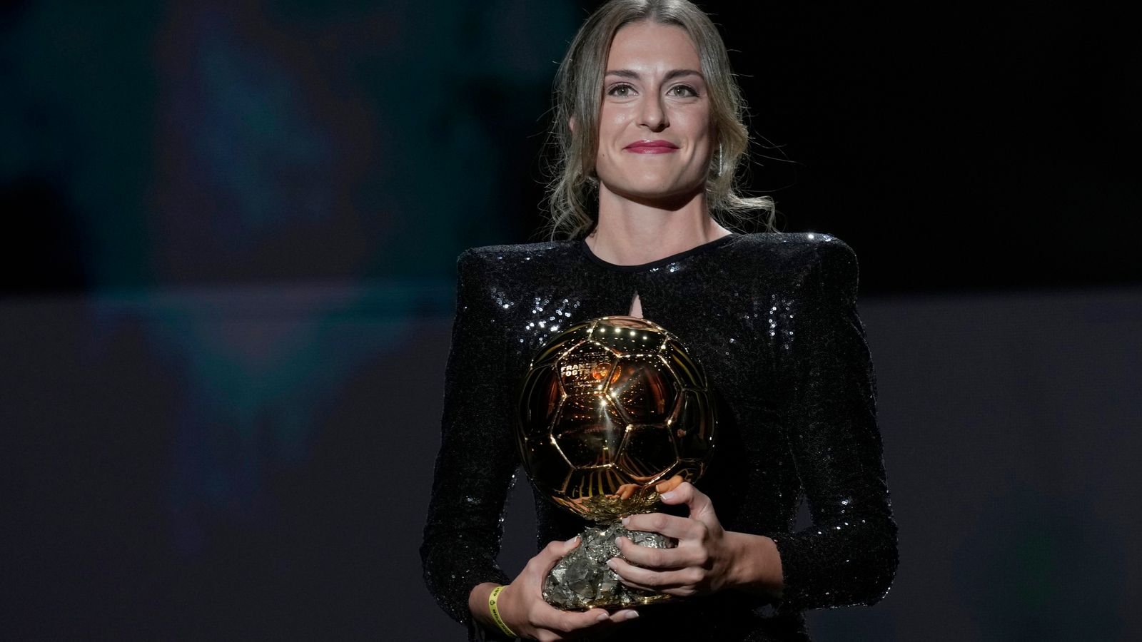 Alexia Putellas: Barcelona midfielder wins women's Ballon d'Or 2021