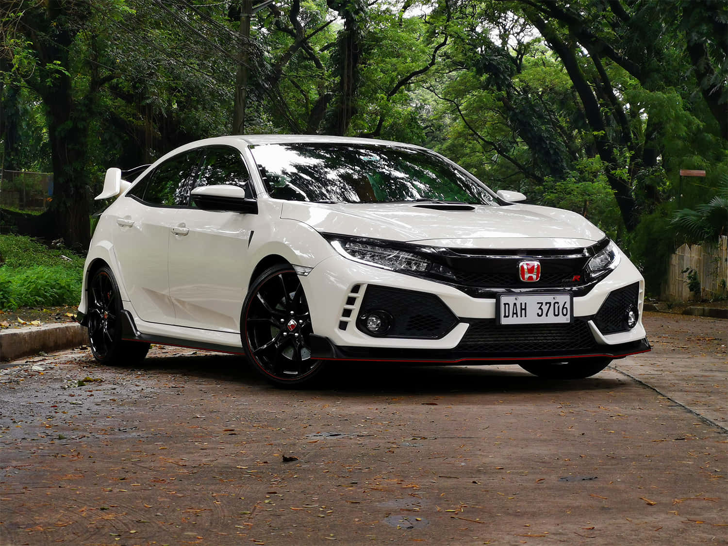 Download The Honda Civic Type R is Ready To Take On Any Track Wallpaper