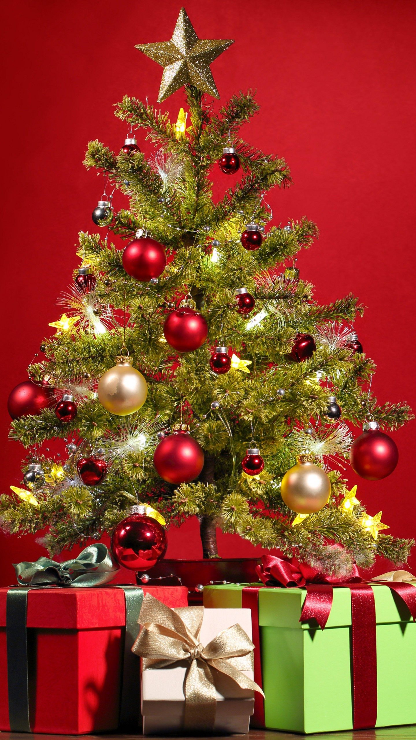 Christmas Tree With Gifts Wallpaper, Android & Desktop Background