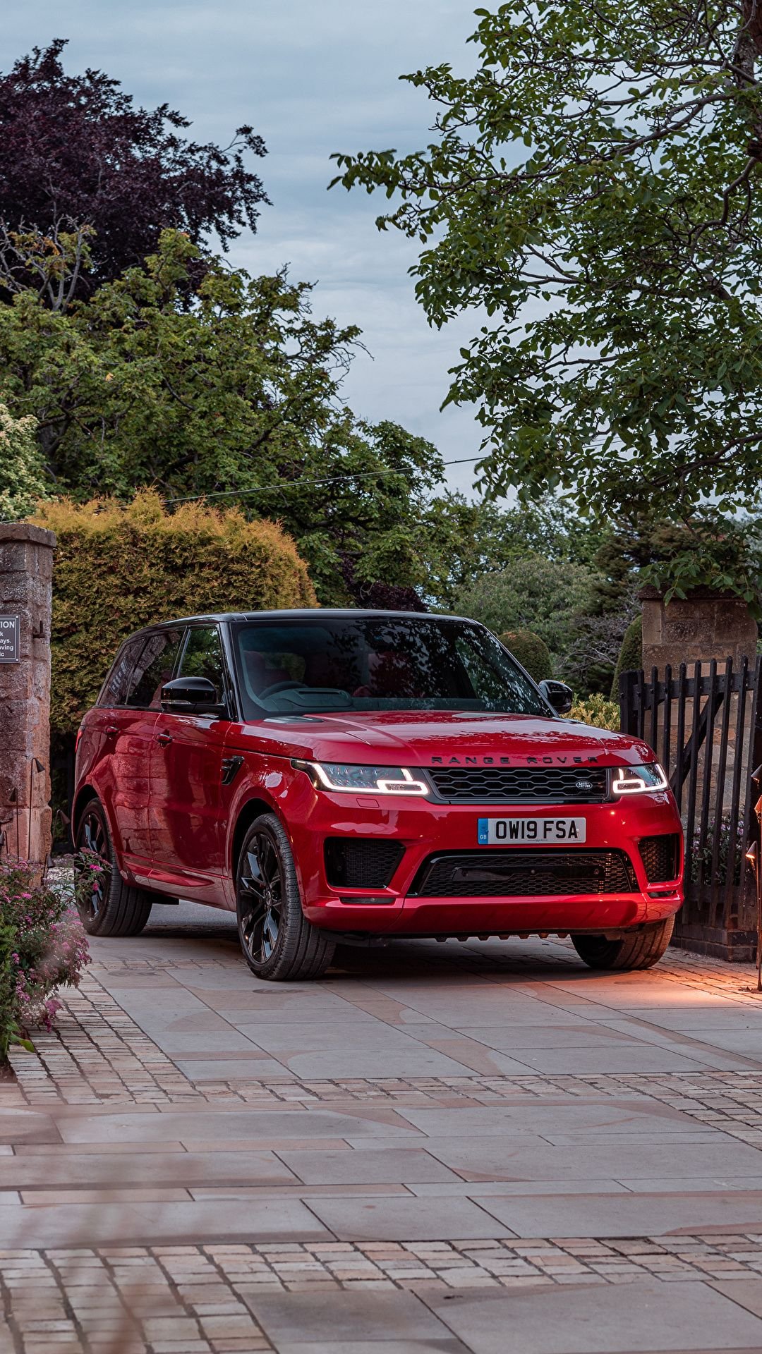 Range rover sports Wallpaper Download