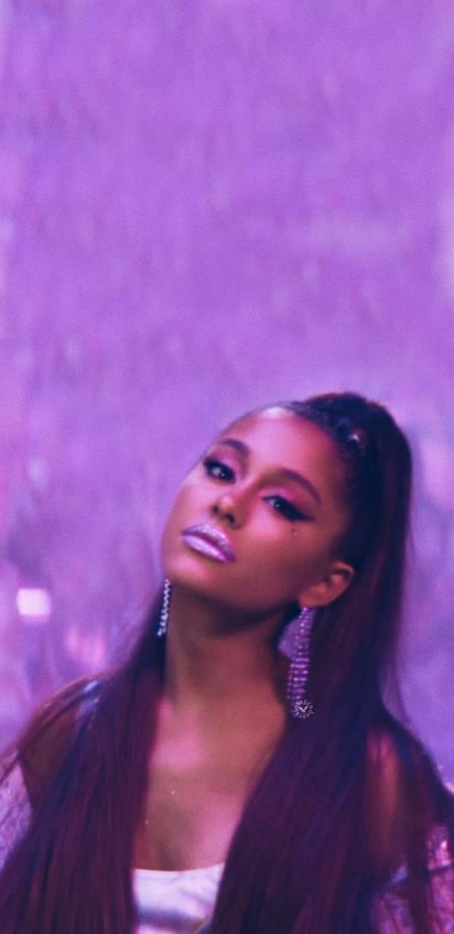 Download Captivating Ariana Grande 7 Rings Wallpaper
