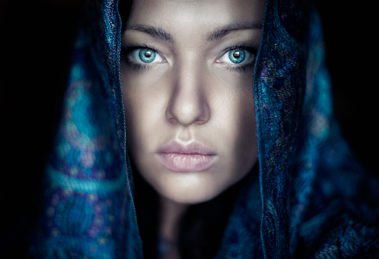 Amazing Woman Portrait Photo that will inspire you from 500px Photography contest
