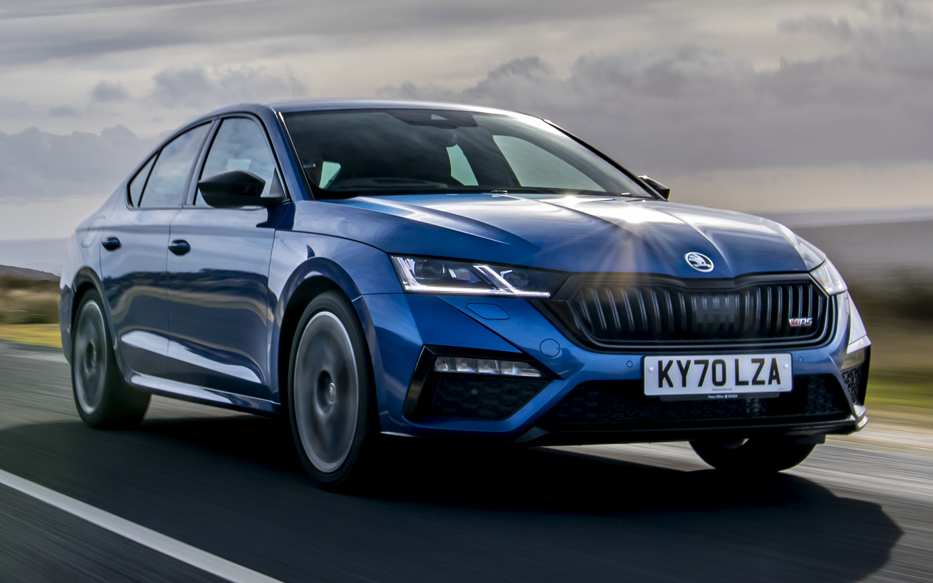 Skoda Octavia vRS (UK) and HD Image