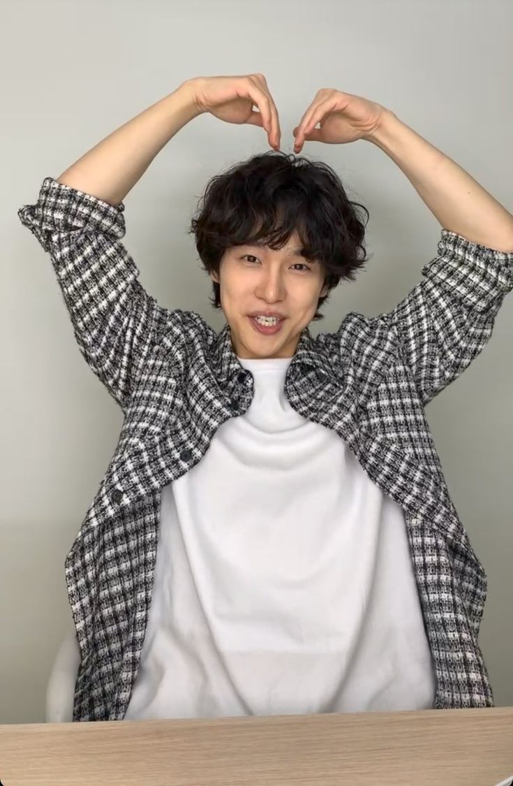 Light On Me. Shinwoo. Kang Yoo Seok. Actors birthday, Actors, Blackest knight