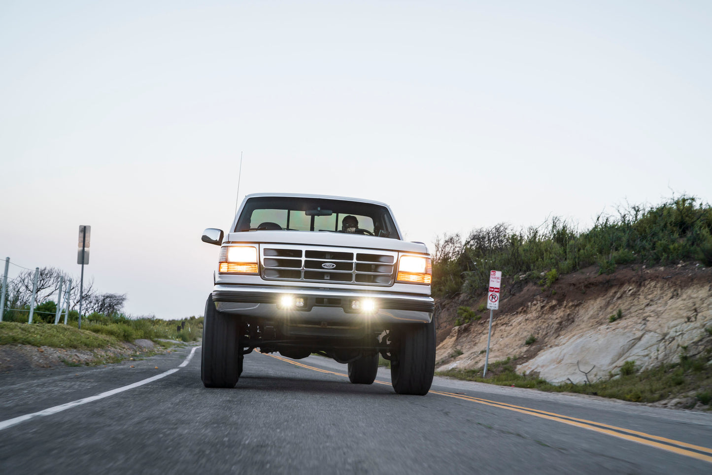 1992 1997) F Series & Bronco Bumper Fog Light Brackets