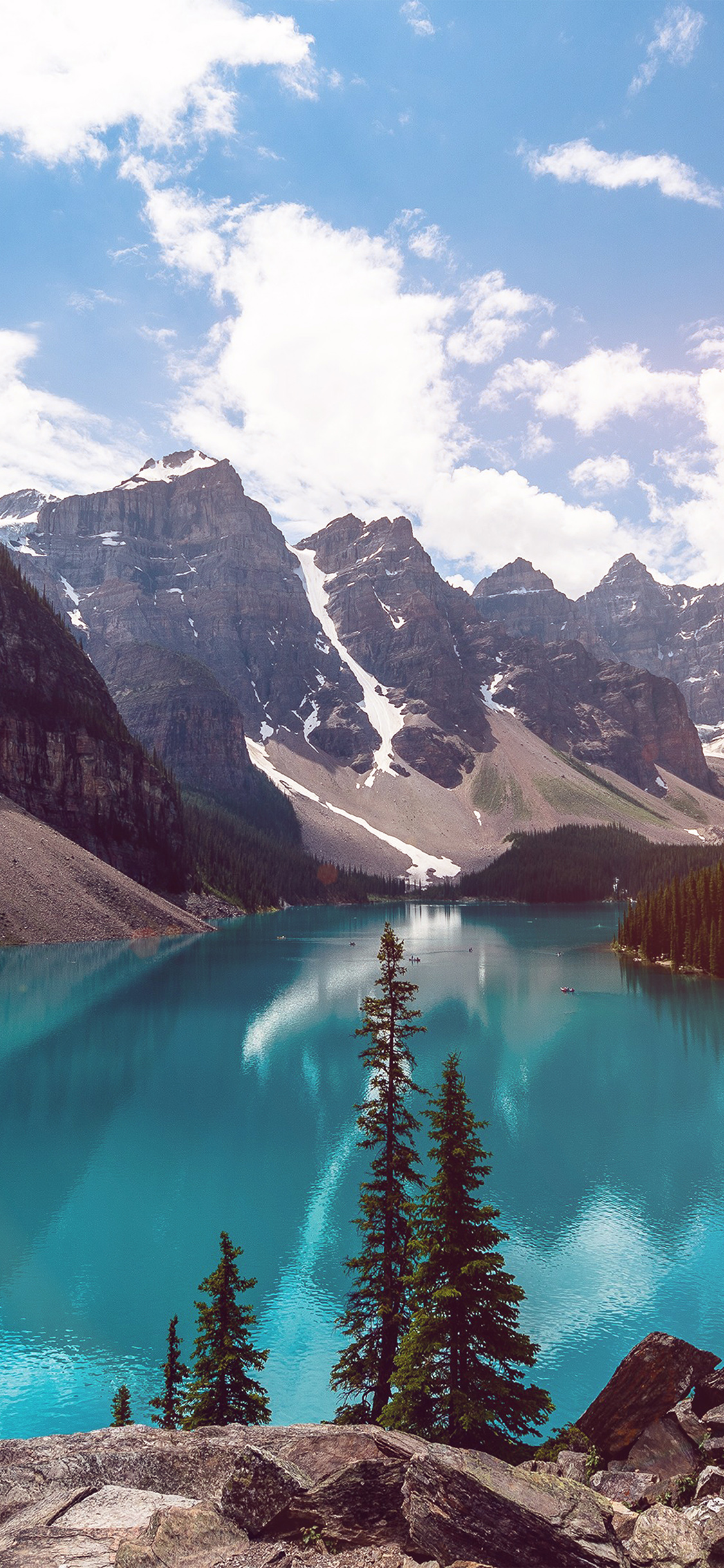 Lake Louise Mountain Lake