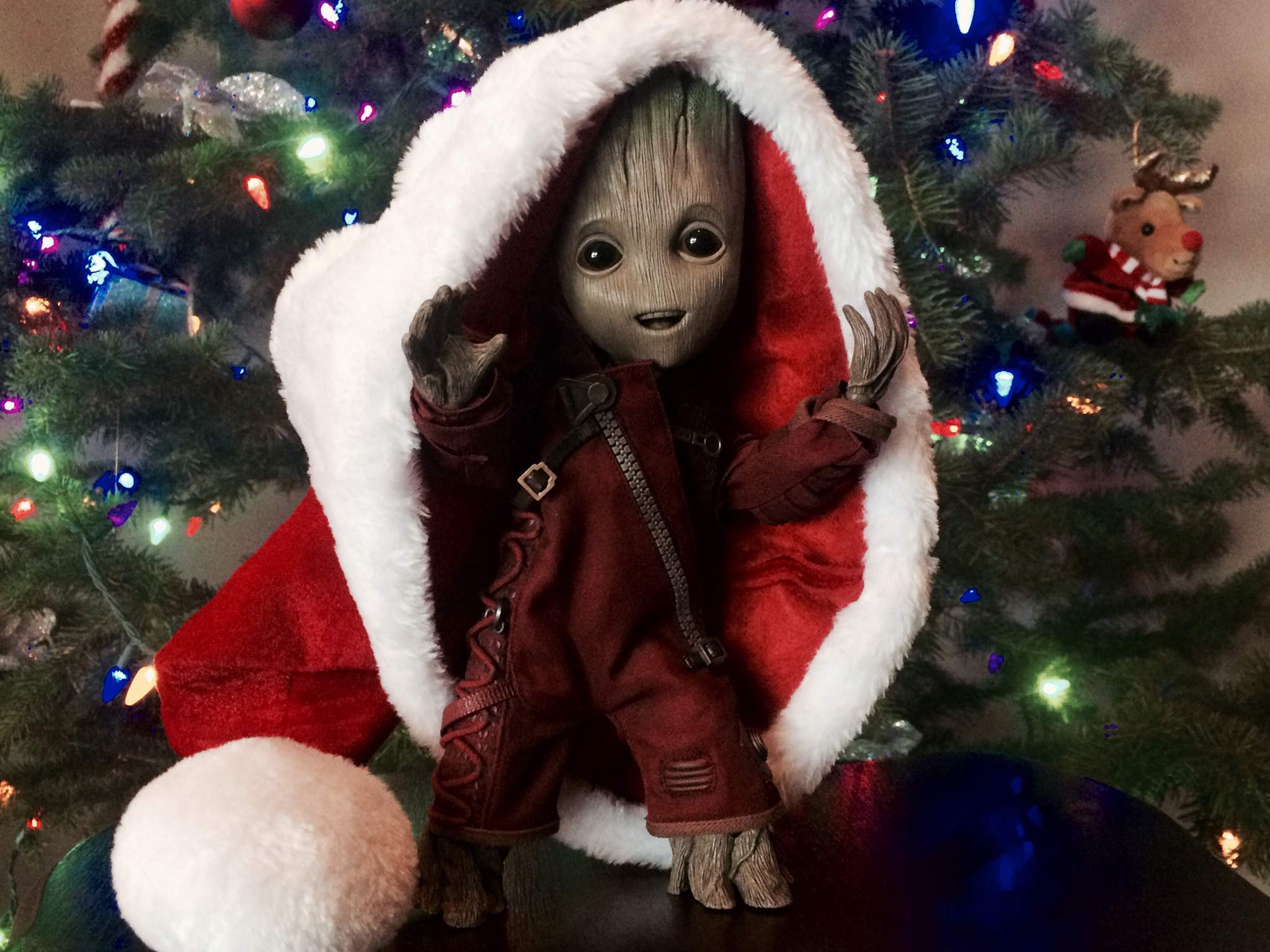 Merry Christmas Toys Amino (with Baby Groot)