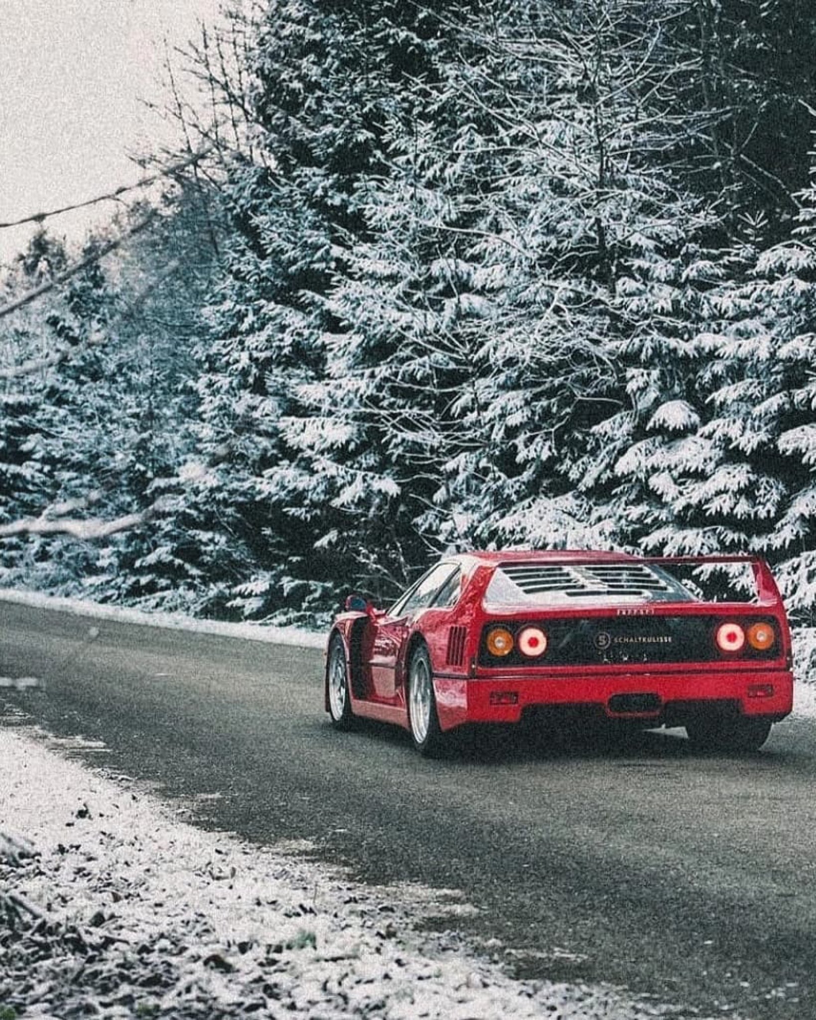 Mitchells Barbers dreams: The iconic Ferrari F40 #ferrari #f40 #winter #dreams #snow #january #italian #sportscar #dreamcar #aeathetic #automobile #street #classy #style #italy #automotive #sports #clubofstyle