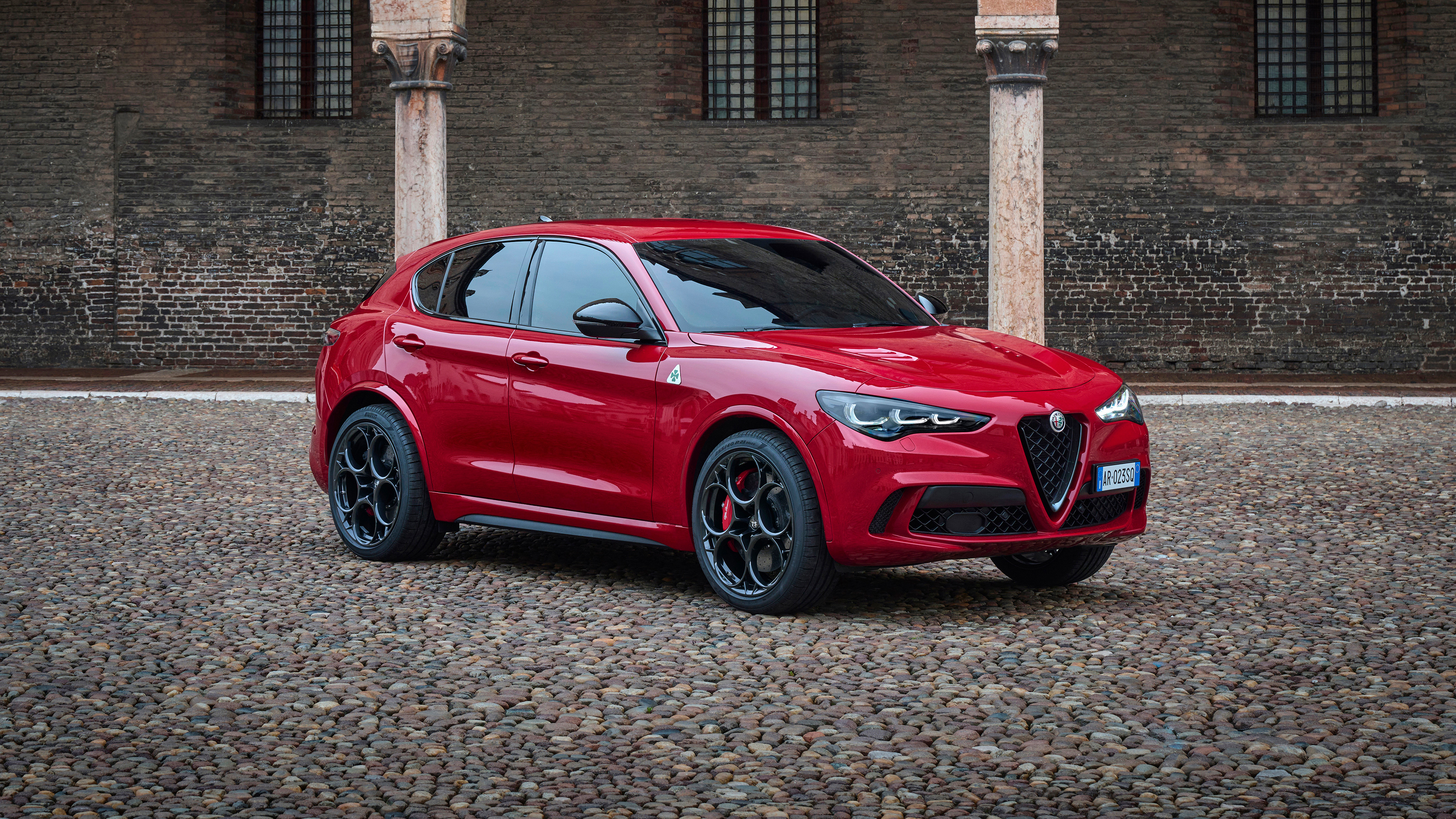 Alfa Romeo Stelvio Quadrifoglio 2023 4K Wallpaper Car Wallpaper
