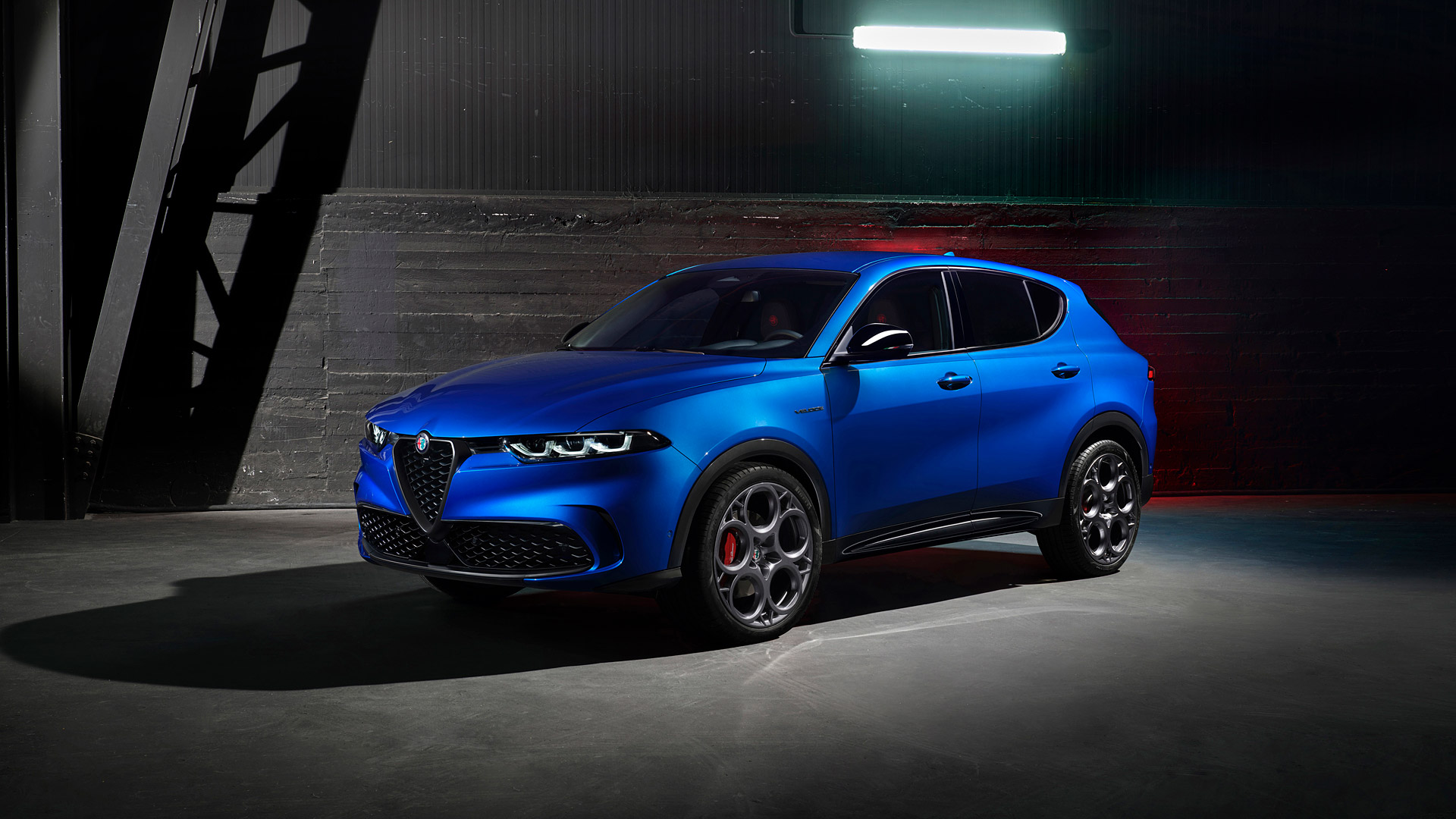 WSupercars Romeo's first compact SUV has finally arrived in an attempt to revive the flagging sales of the Italian brand. #AlfaRomeo #Tonale #Wallpaper Download 4K wallpaper, and wallpaper tailored