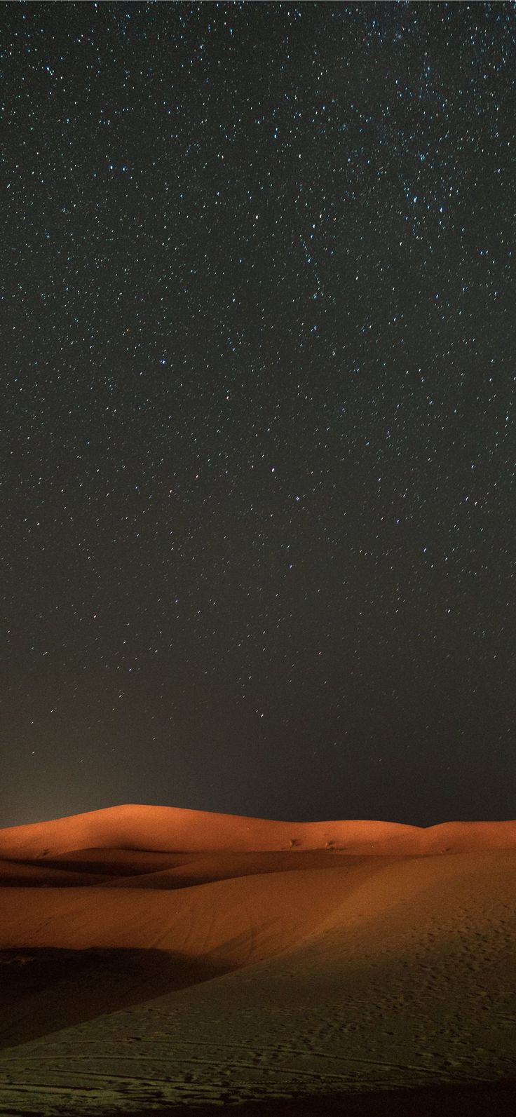 stars across the sky view at the desert iPhone 11 Wallpaper. Lock screen wallpaper hd, iPhone wallpaper photo, Screen wallpaper hd