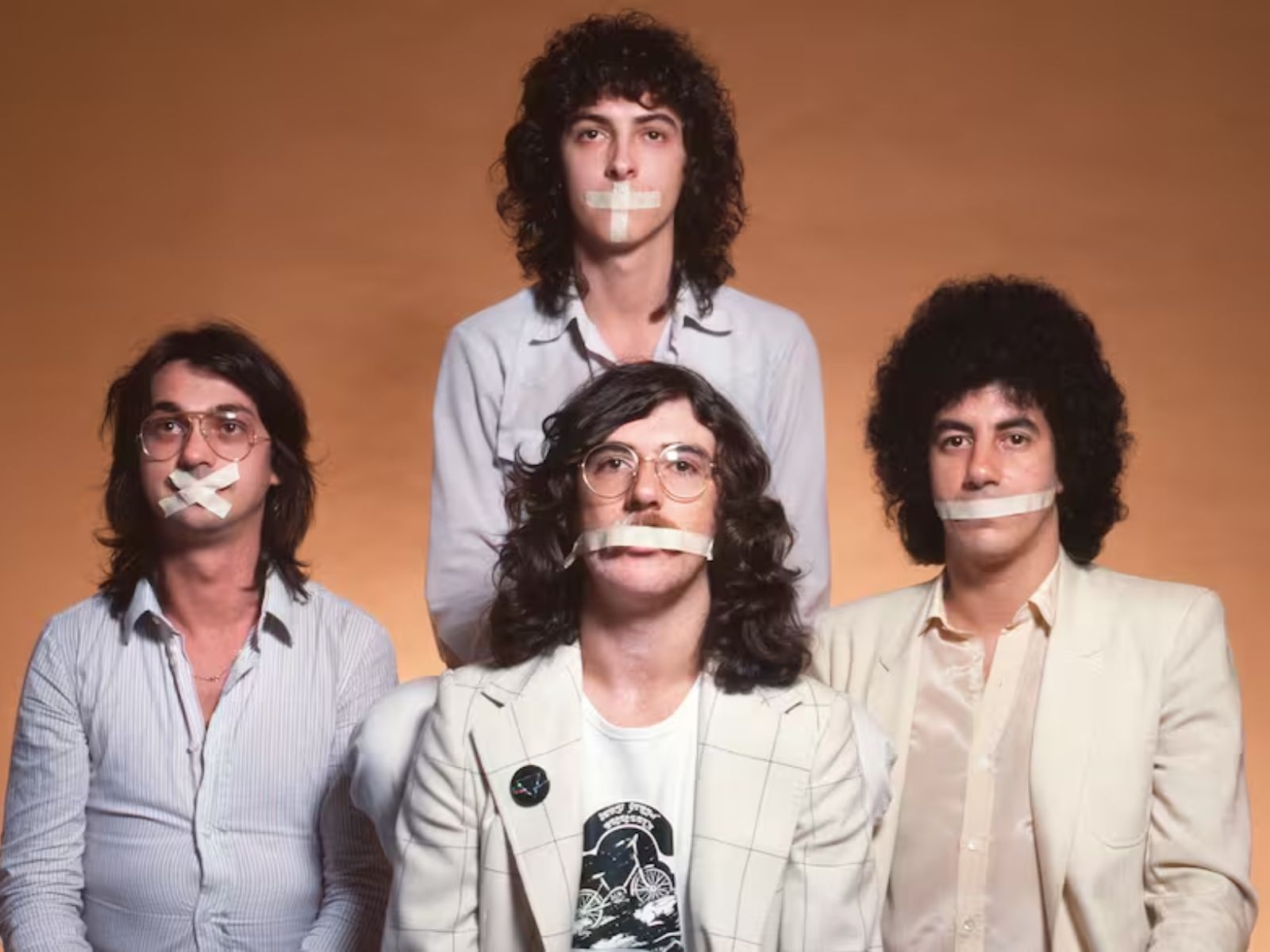 Se cumplieron 44 años del lanzamiento de La Grasa de las Capitales, el mítico disco de Serú Girán