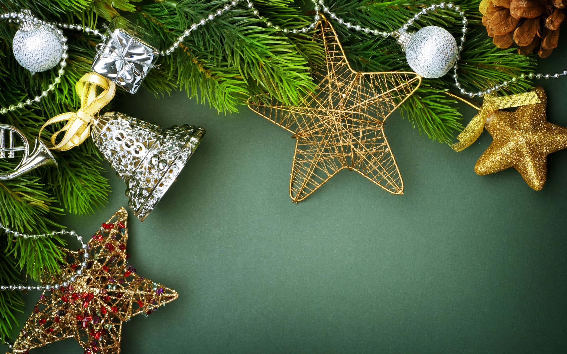 Download 'Celebrate A Green Christmas With Nature Inspired Holiday Decorations'