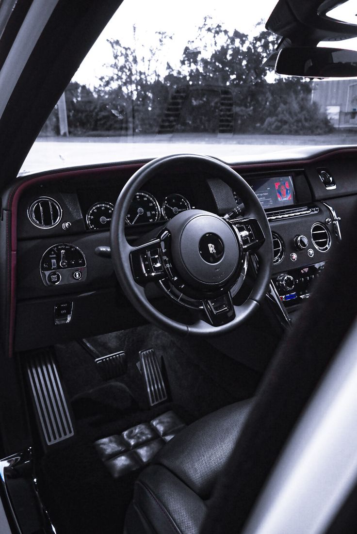 Rolls Royce Cullinan SUV luxury elite drivers car. Luxury cars rolls royce, Rolls royce interior, Rolls royce