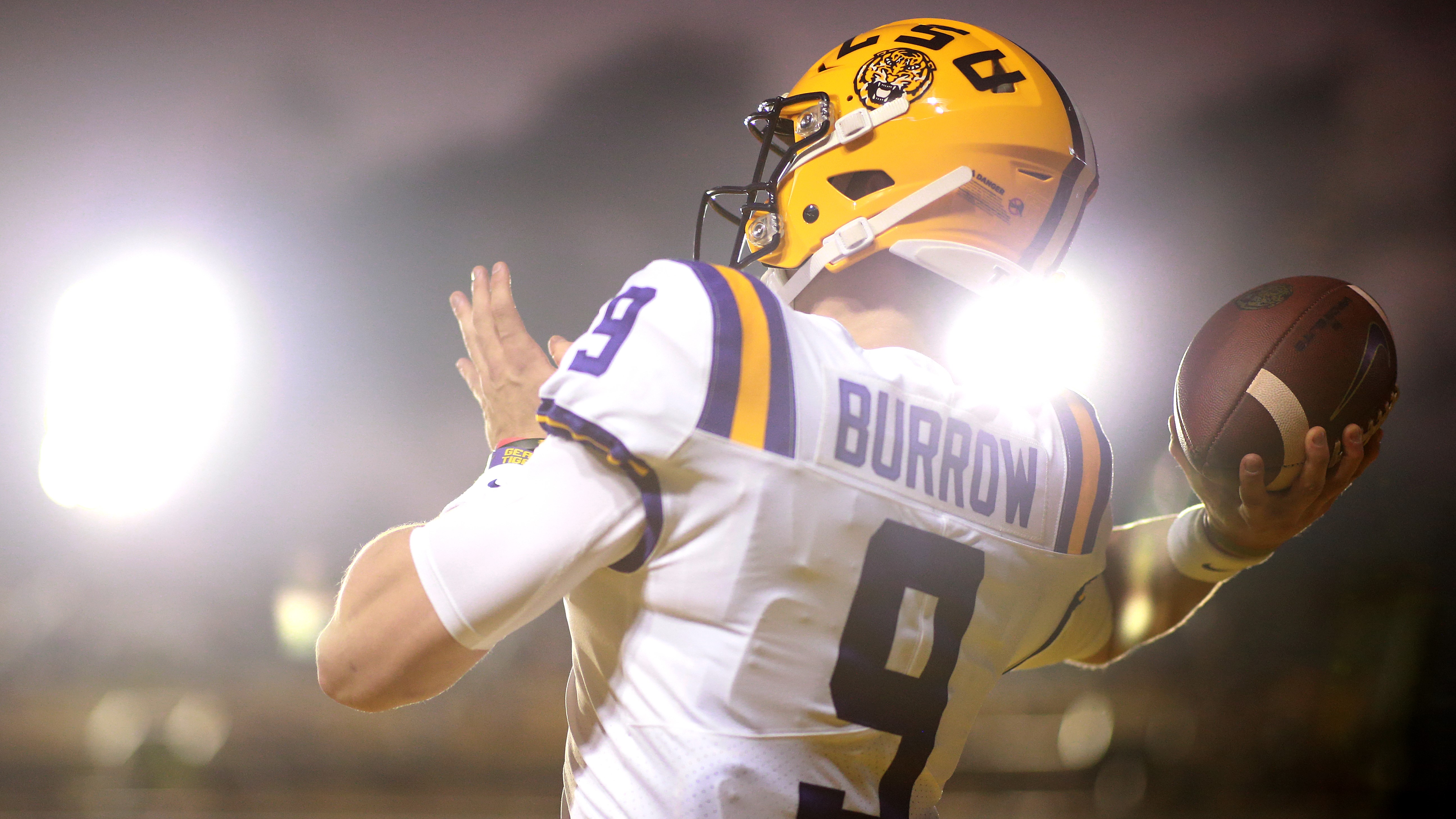 Joe Burrow makes journey from ordinary to legendary