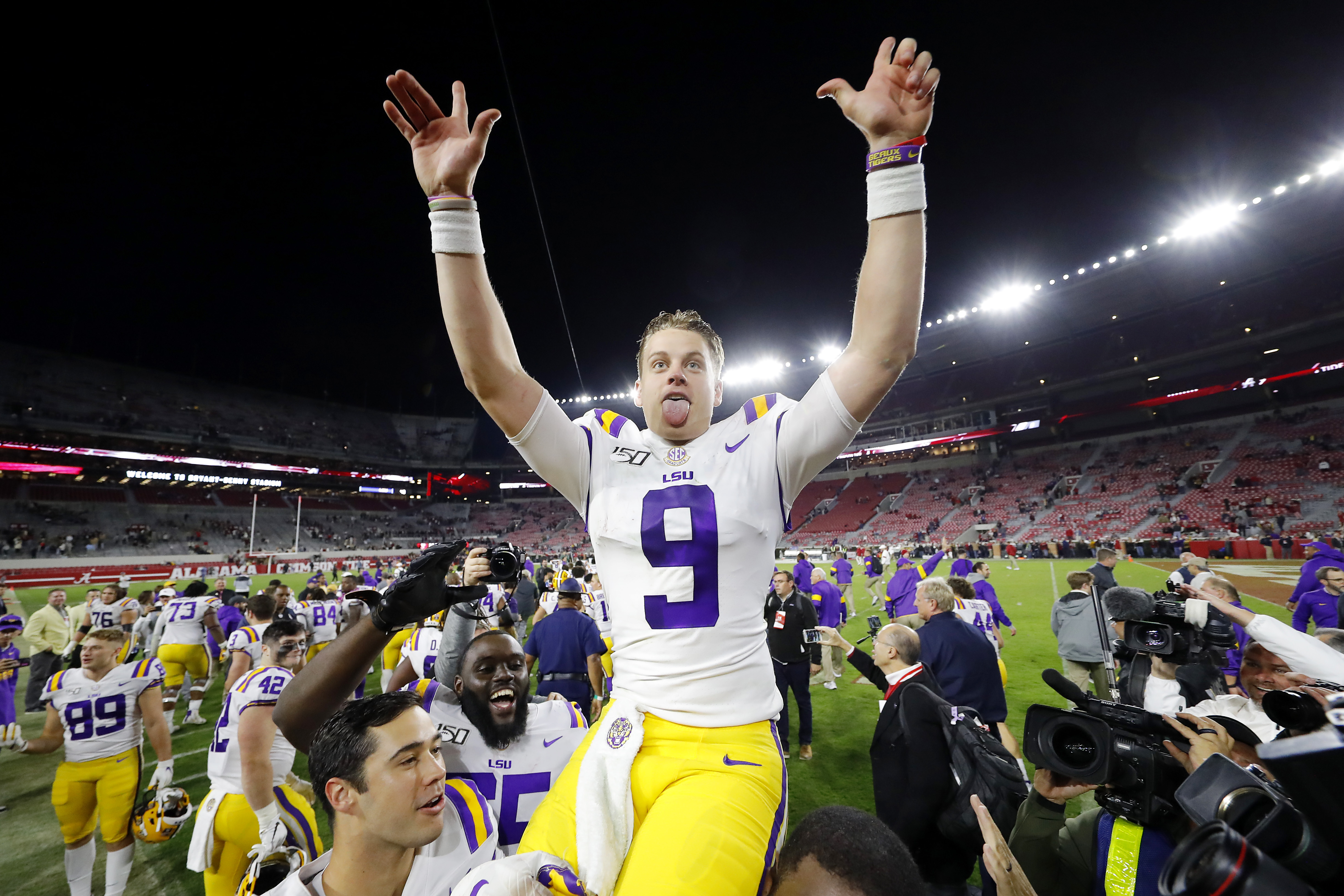 Joe Burrow sparks No. 1 LSU past No. 2 'Bama in showdown Boston Globe