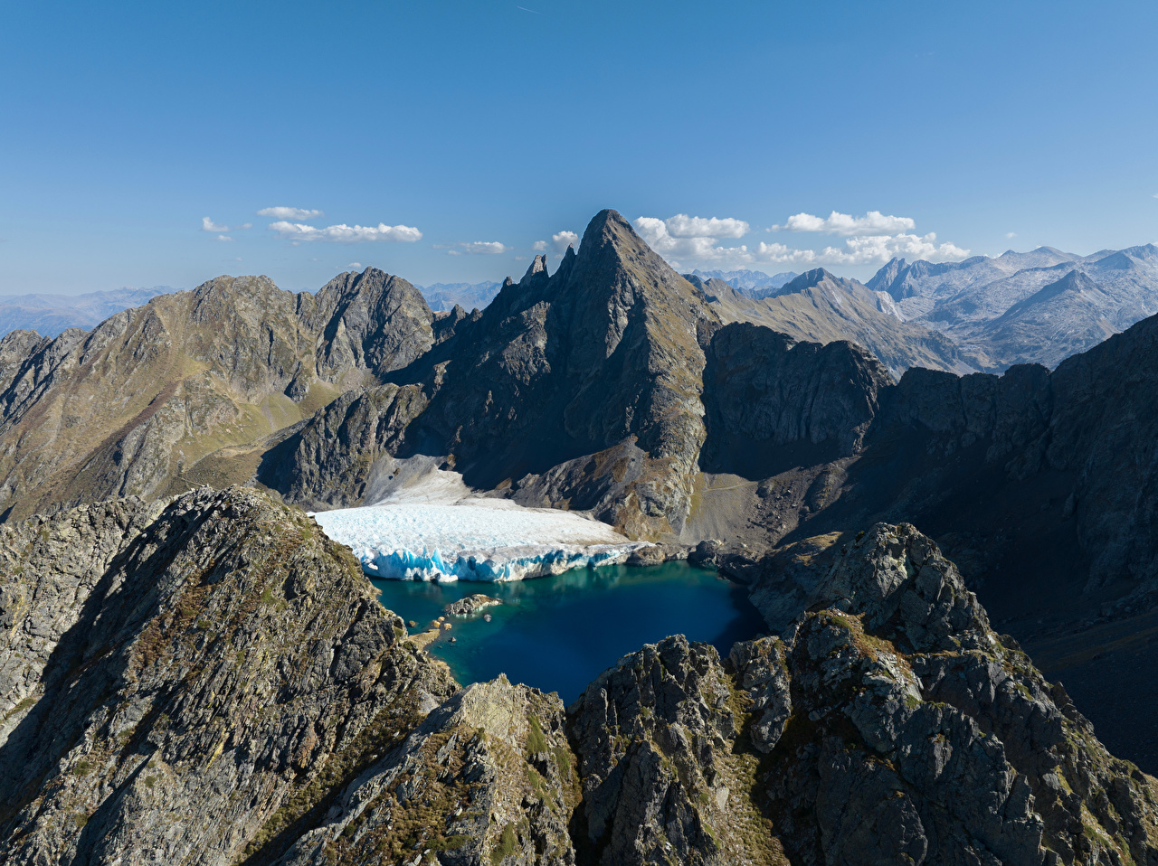 Desktop Wallpaper Spain Aiguille Morin Nature Mountains Lake