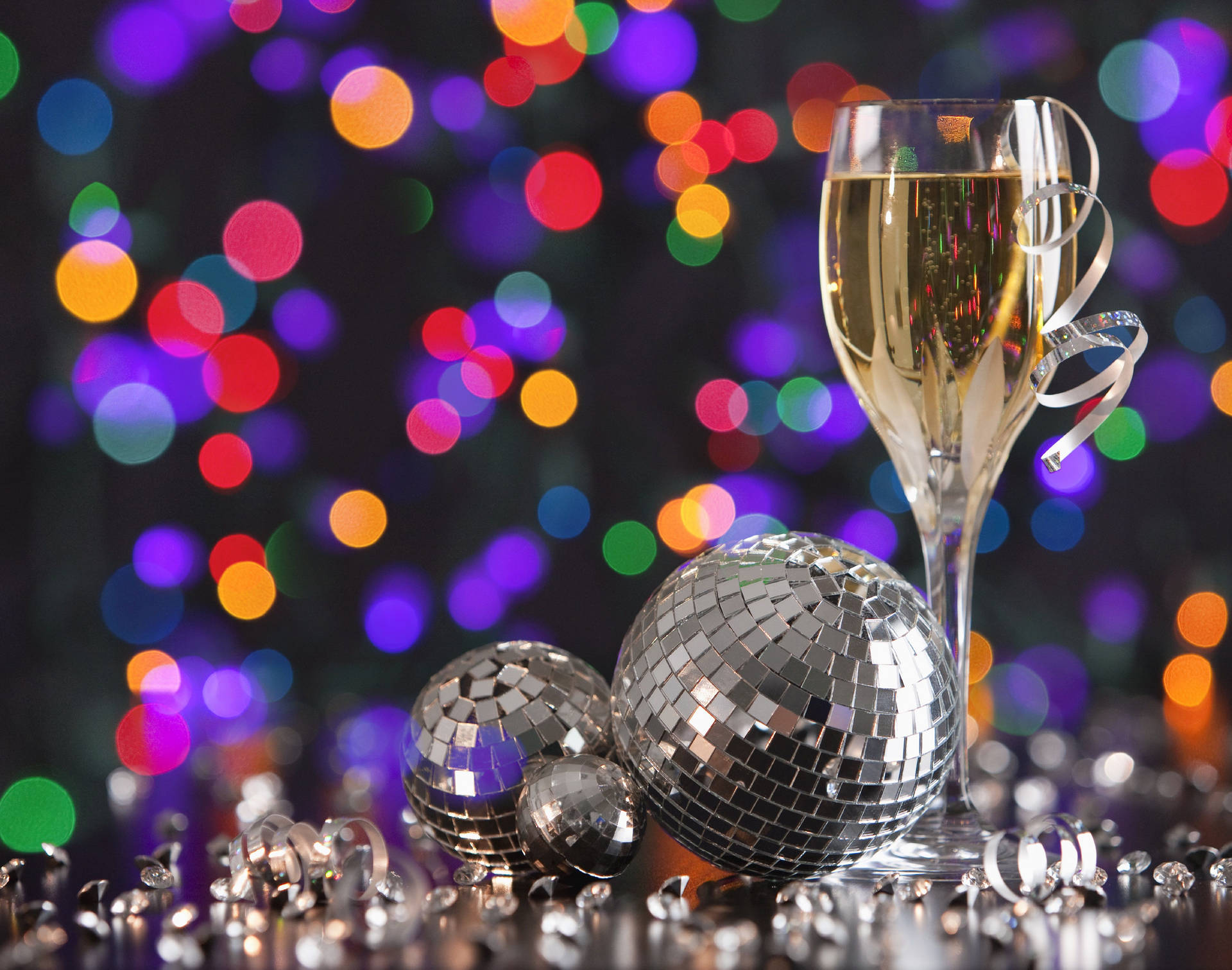 Download New Year's Champagne Rainbow Lights Wallpaper