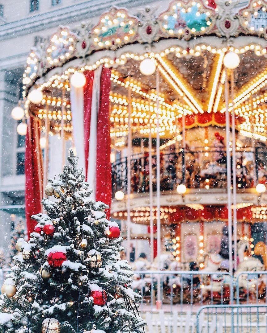 Let It Snow ❄️. Christmas feeling, Christmas wonderland, Christmas time