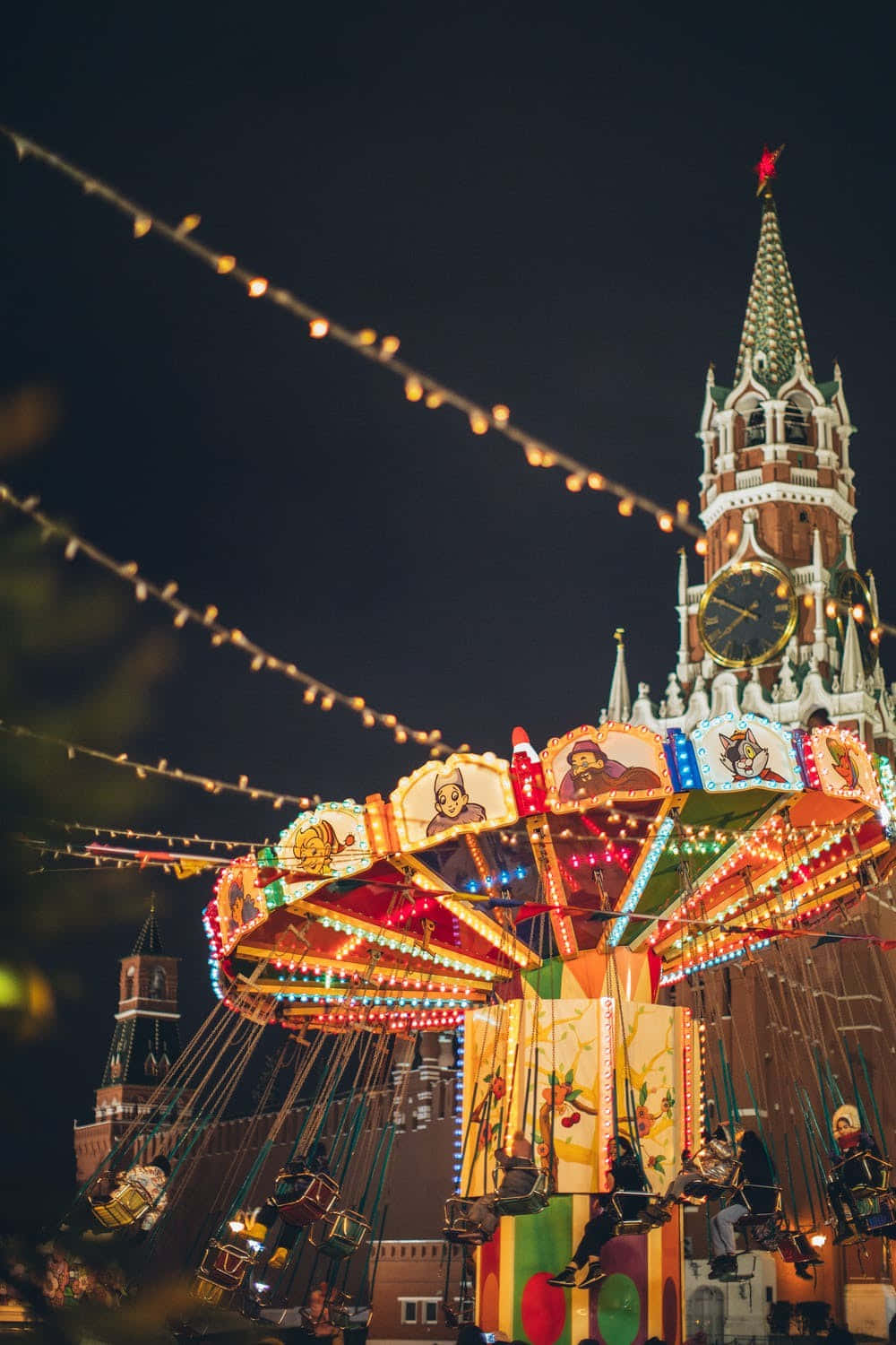 Download iPhone Christmas Aesthetic Carousel Russia Wallpaper