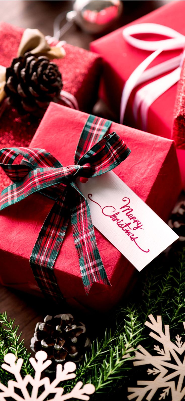 × 2436 Merry Christmas Gift Box iPhone X HD wallpaper. Weihnachtsgeschenkpapier, Weihnachtsgeschenke selbst machen, Diy geschenke weihnachten