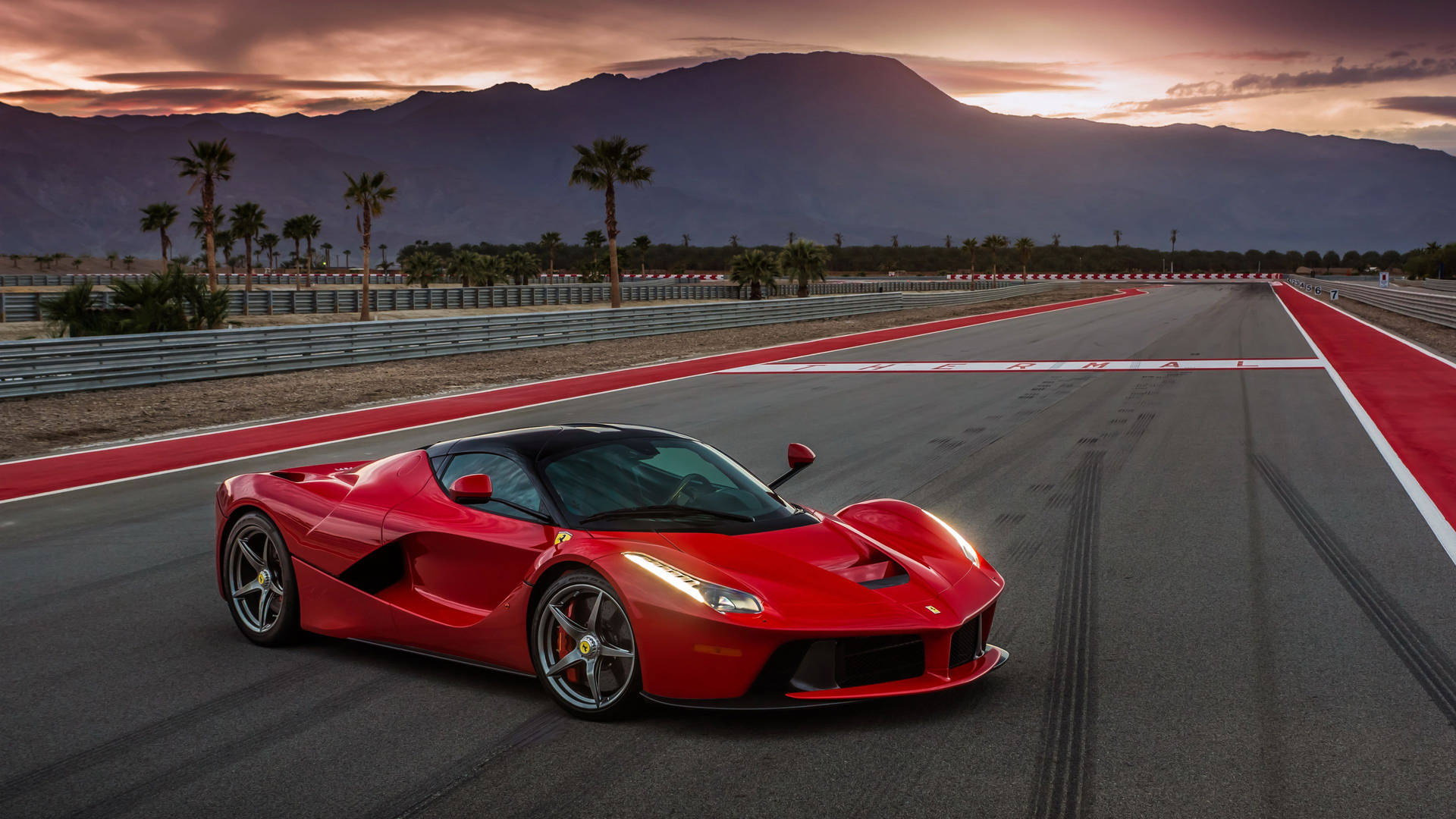 Download Ferrari Wallpaper