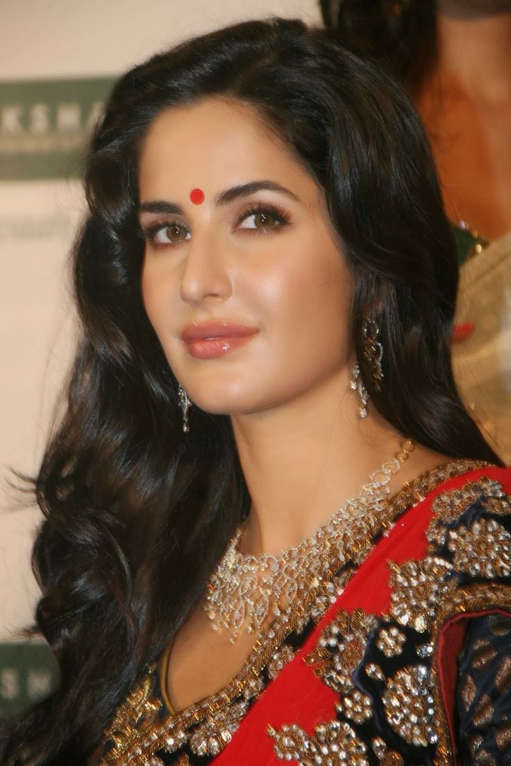 Cute Looking Face Photo Of Katrina Kaif In Red Saree. Katrina kaif photo, Katrina kaif, Bollywood celebrities
