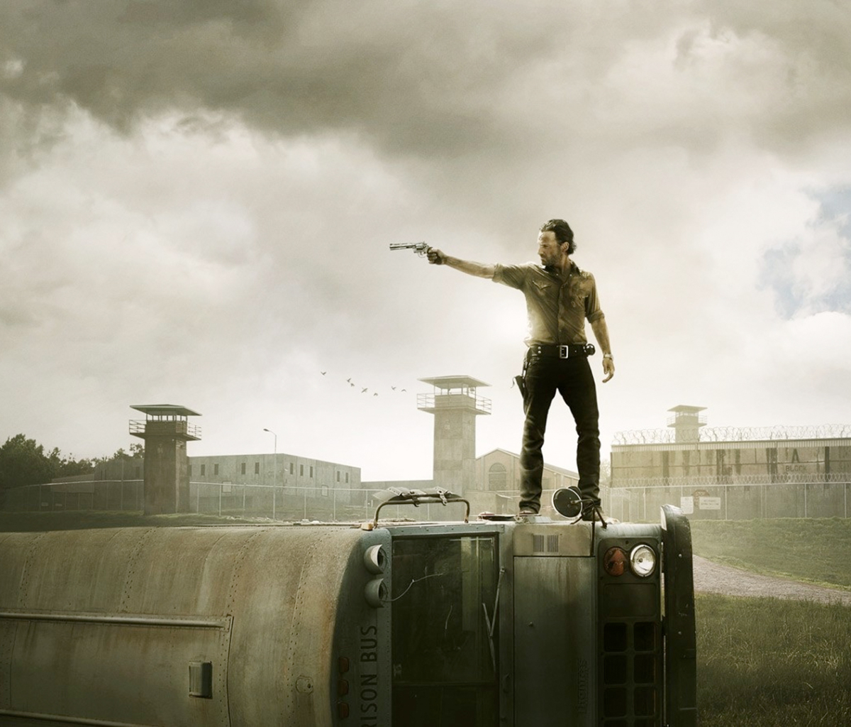 HD desktop wallpaper: Andrew Lincoln, Tv Show, Revolver, Prison, The Walking Dead, Rick Grimes download free picture