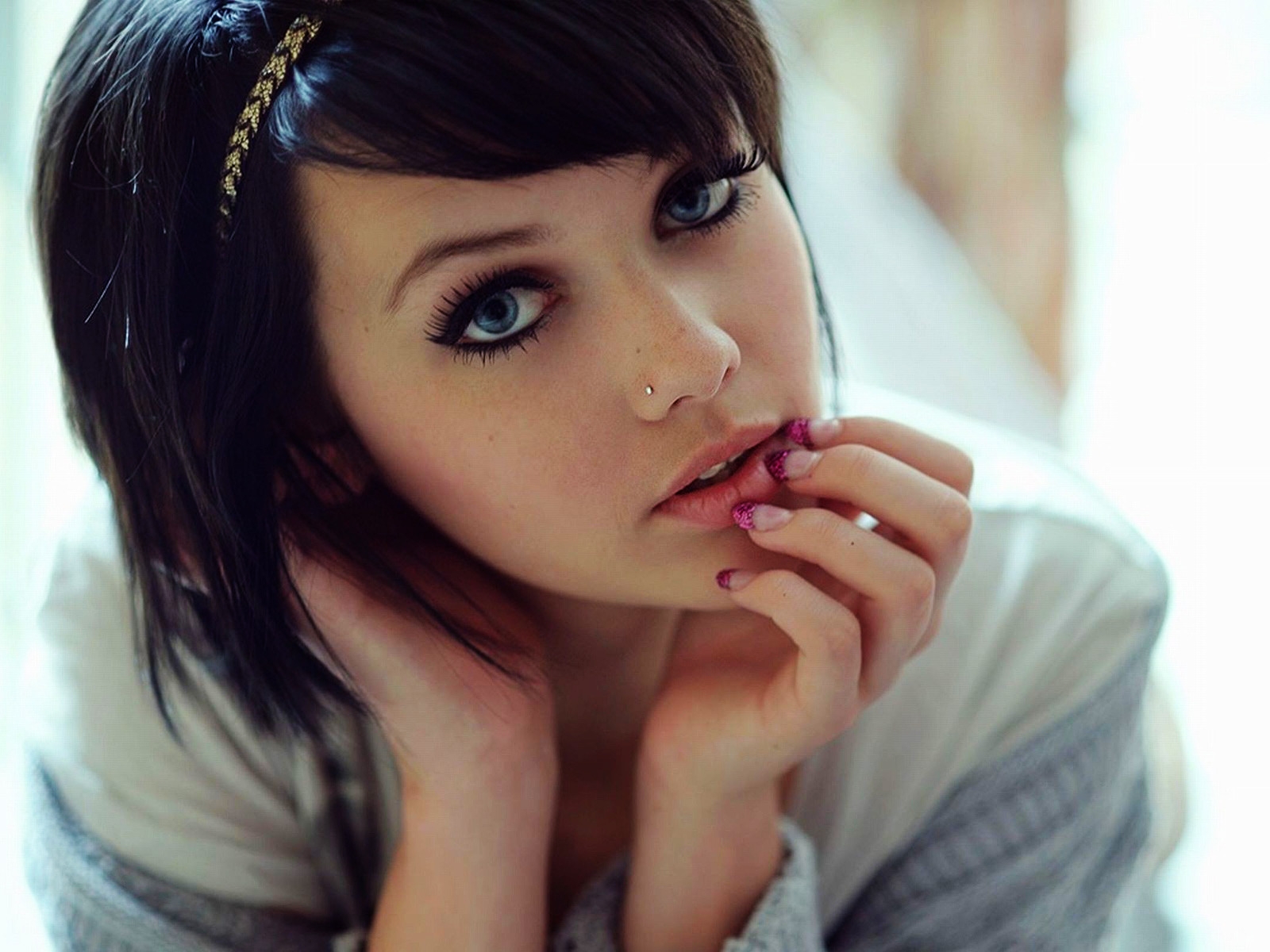 Melissa Clarke Model 1600 x 1200 Wallpaper