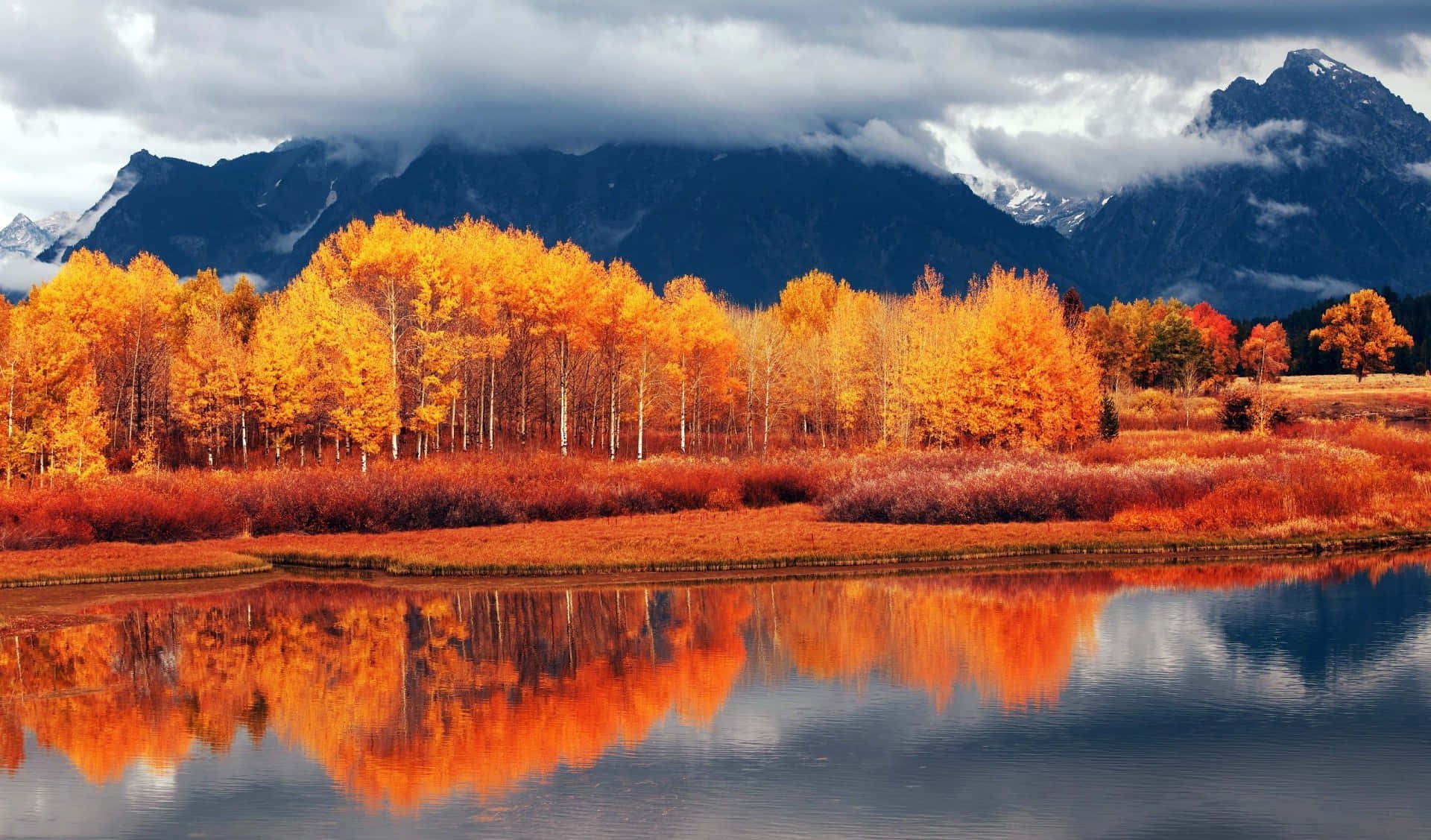 Majestic Autumn Landscape Wallpaper